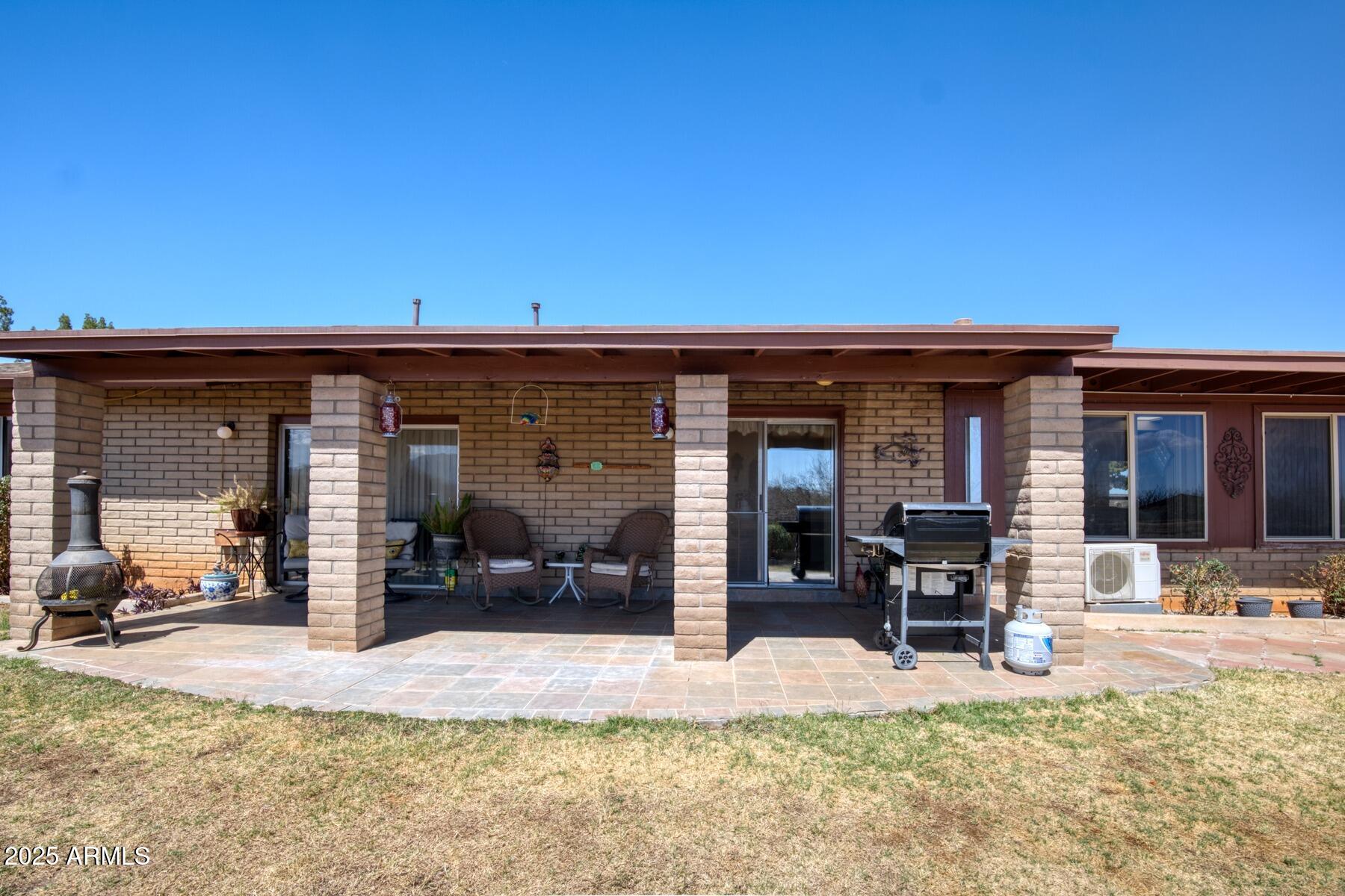 2718 E San Juan Capistrano Drive Property Photo 6