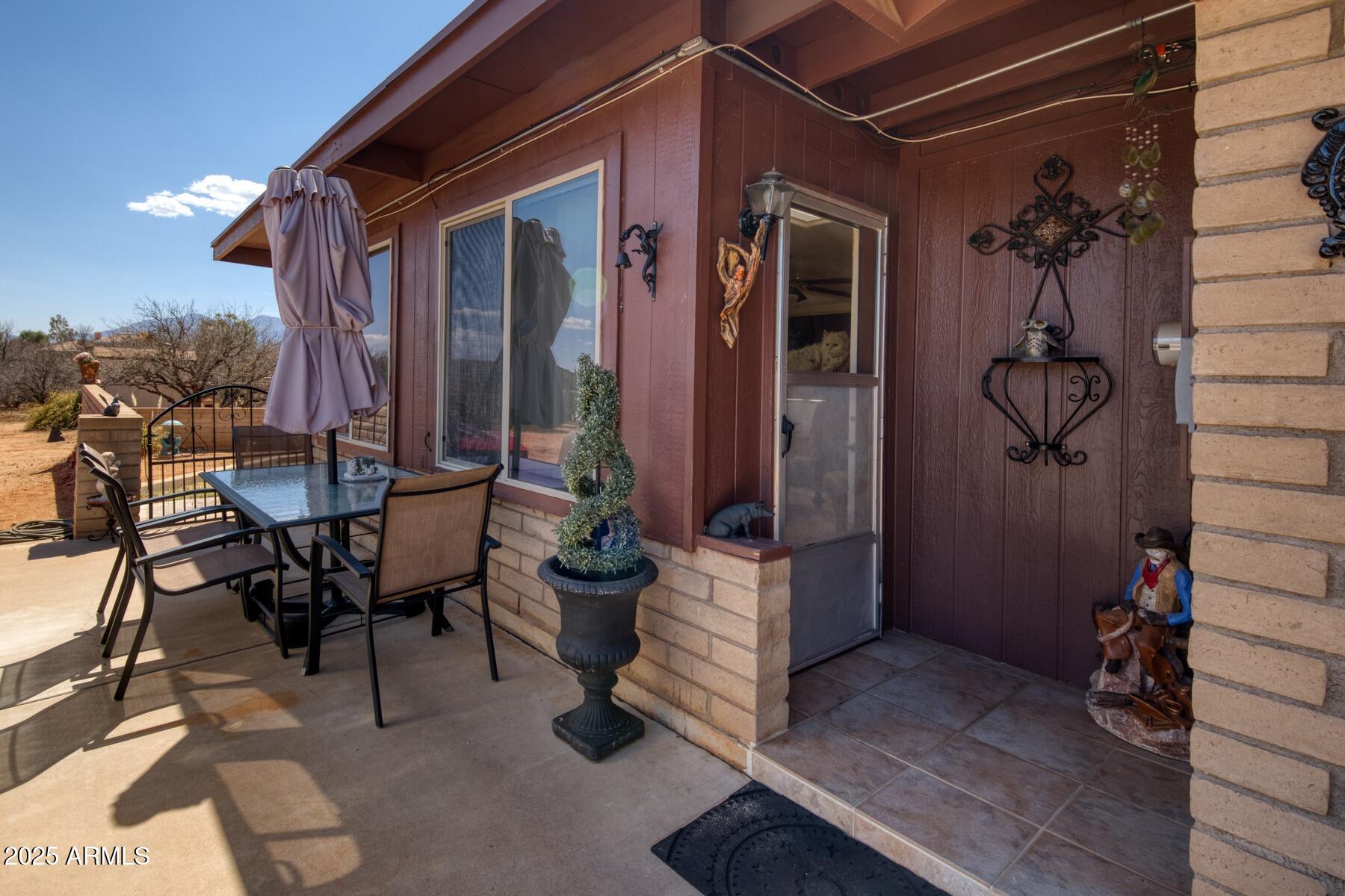 2718 E San Juan Capistrano Drive Property Photo 12