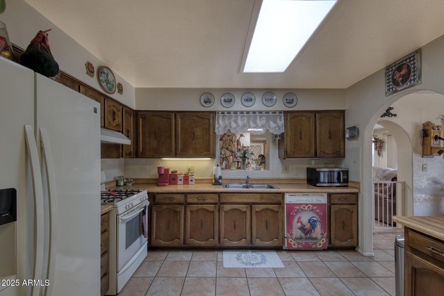2718 E San Juan Capistrano Drive Property Photo 17