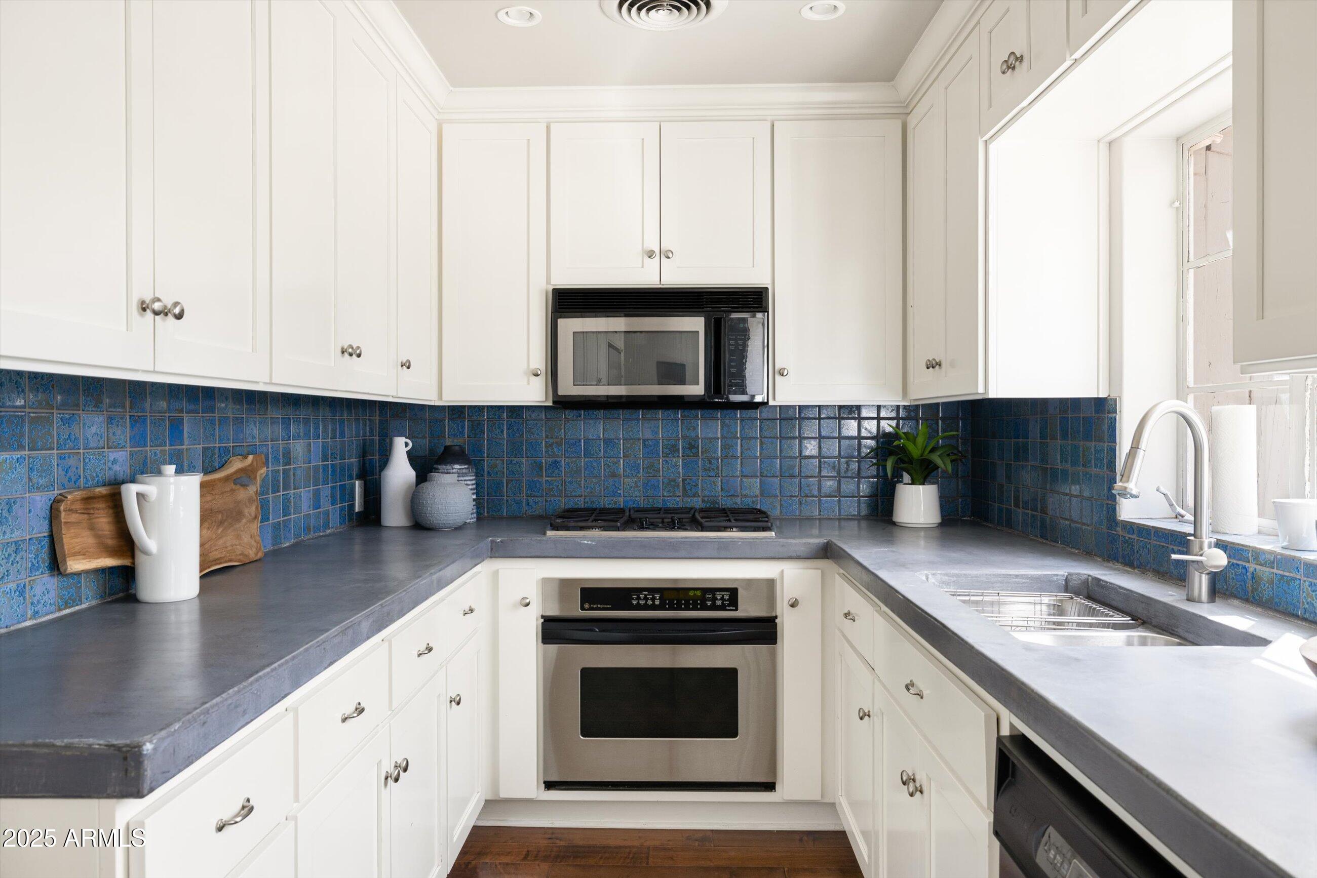 521 W Granada Road Property Photo 13