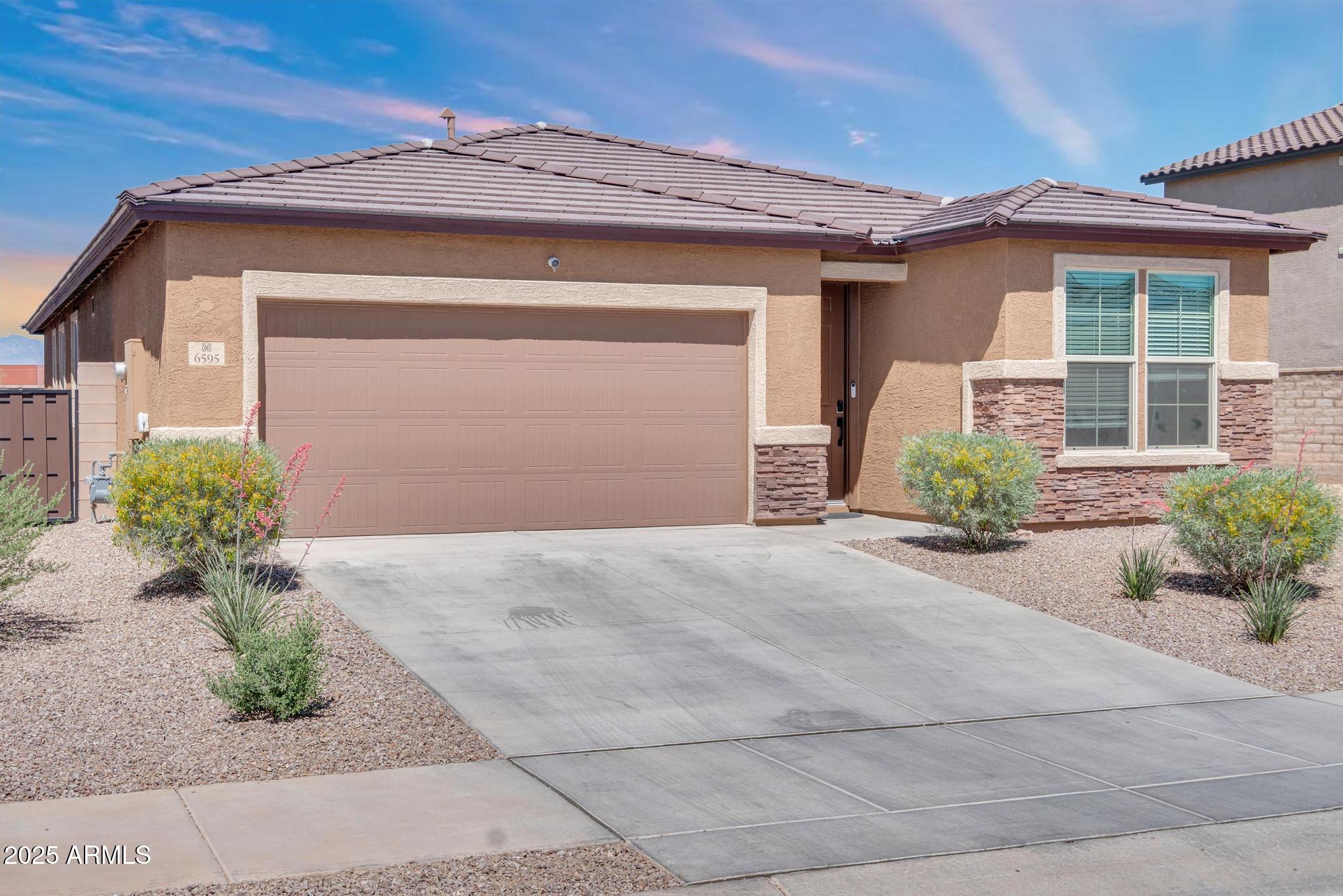 6595 E Via Arroyo Largo Property Photo 1