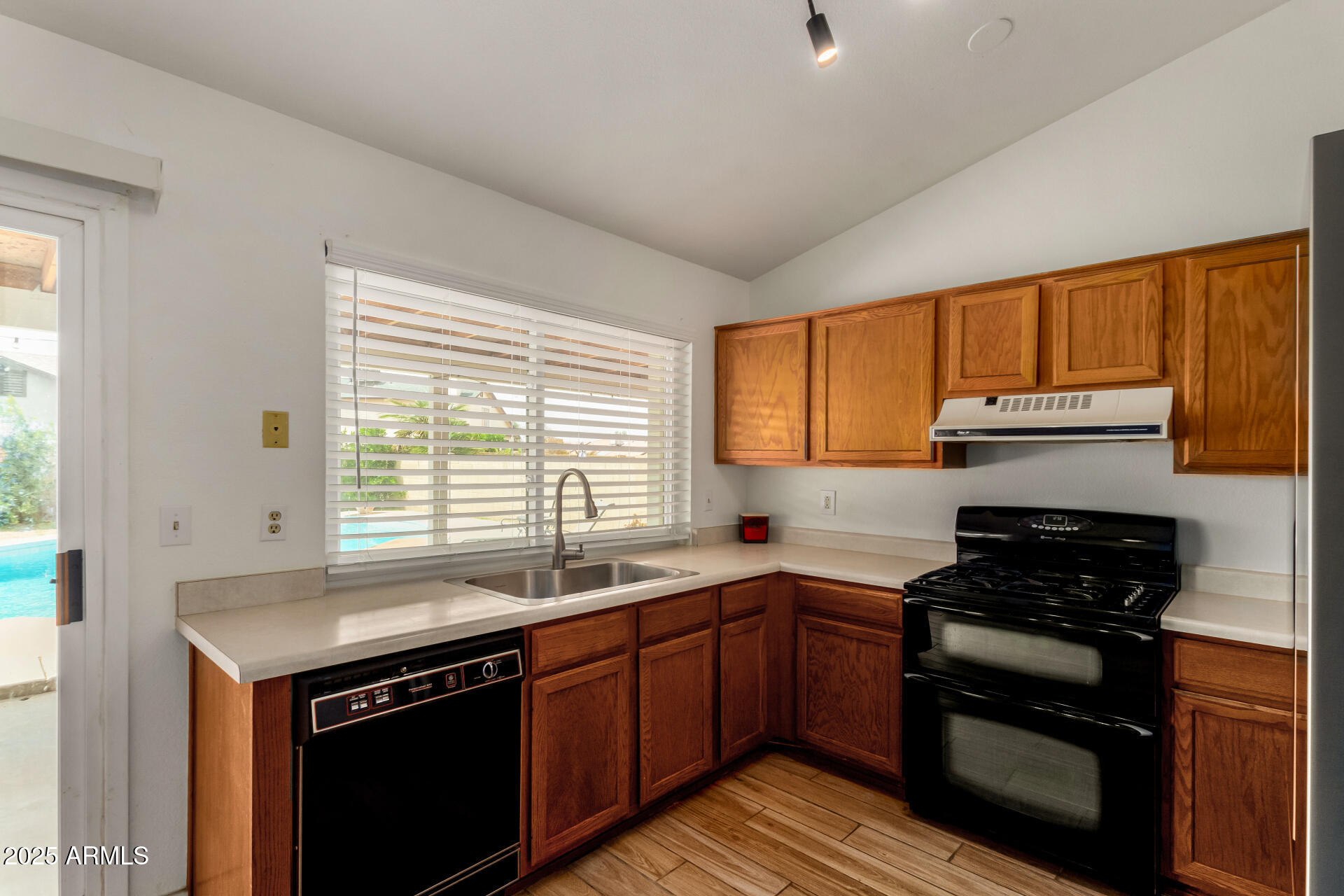 6416 S 19th Place Property Photo 12