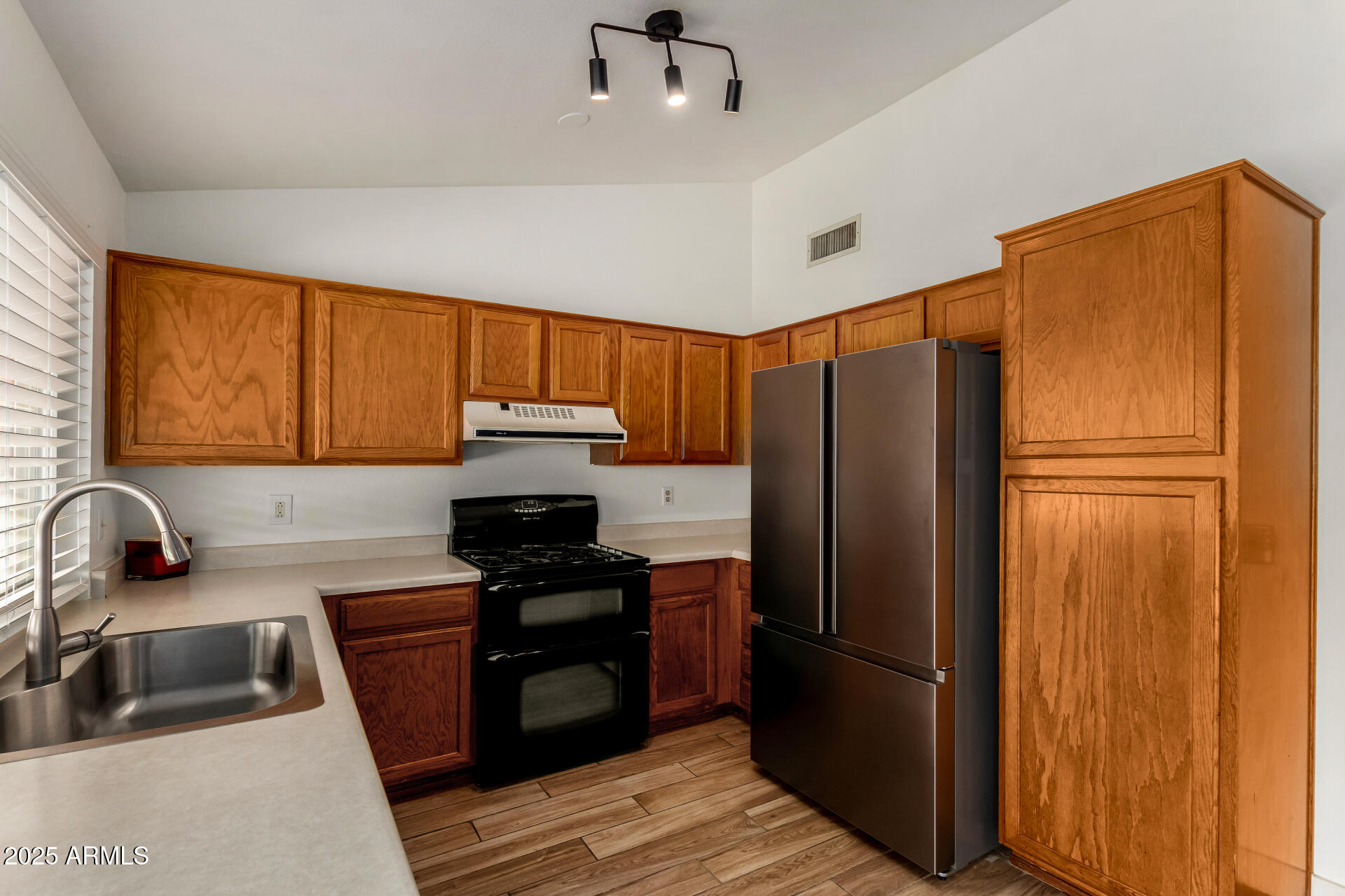 6416 S 19th Place Property Photo 13