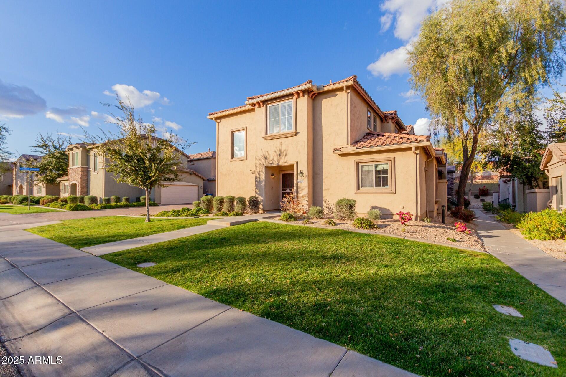 41705 N Globe Court Property Photo