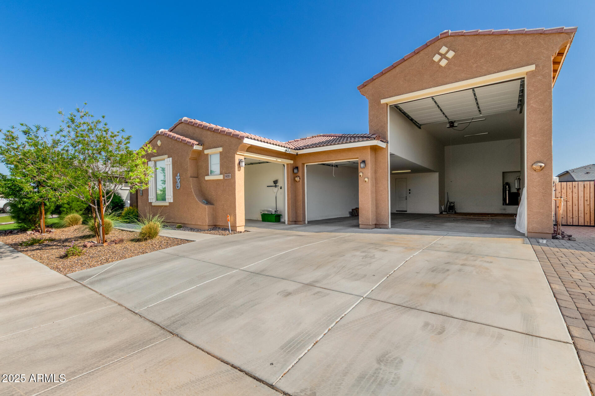 14353 W Ventura Street Property Photo 4