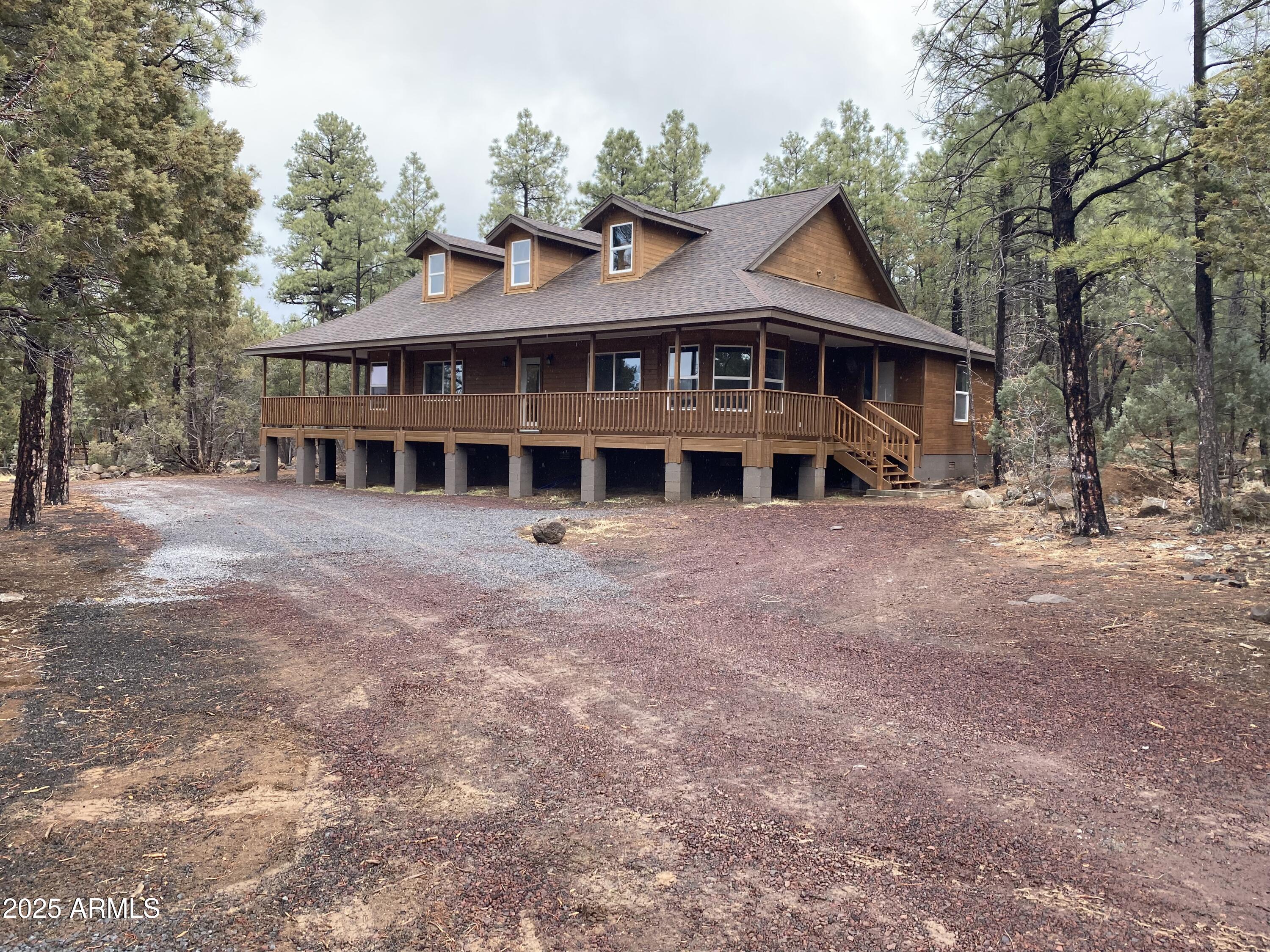 2431 Cimatario Drive Property Photo 1
