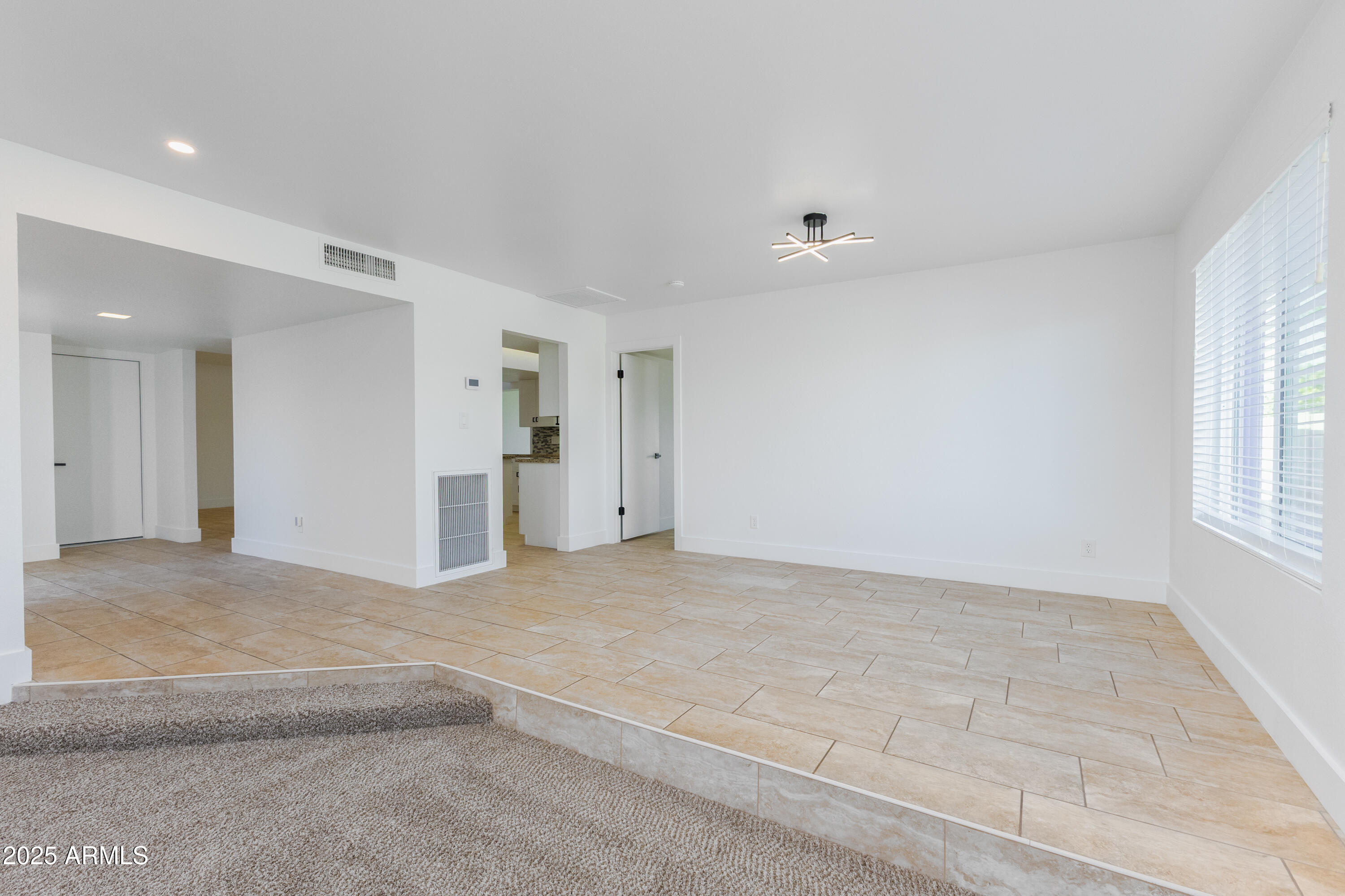 1868 E La Donna Drive Property Photo 15