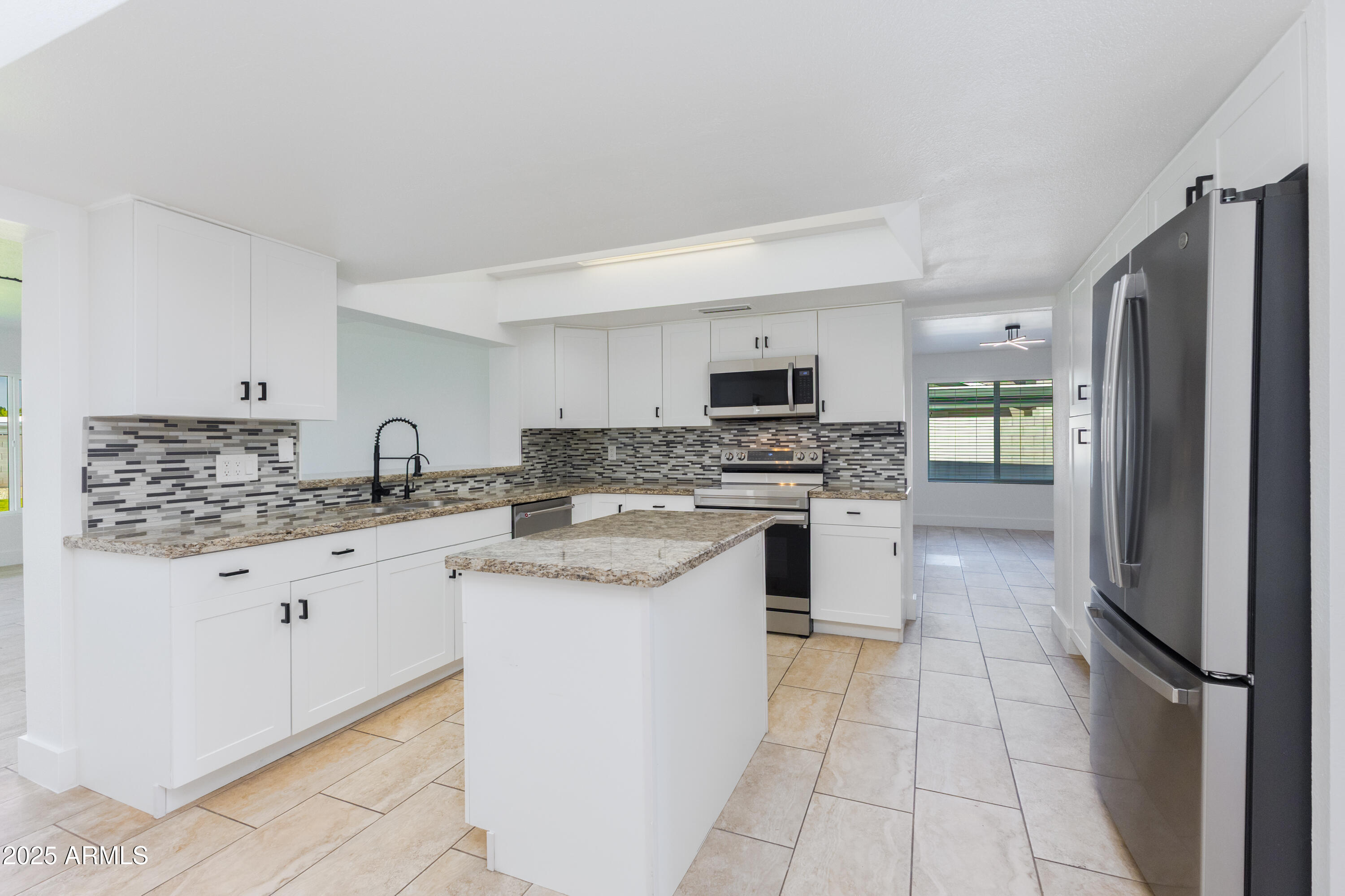 1868 E La Donna Drive Property Photo 19