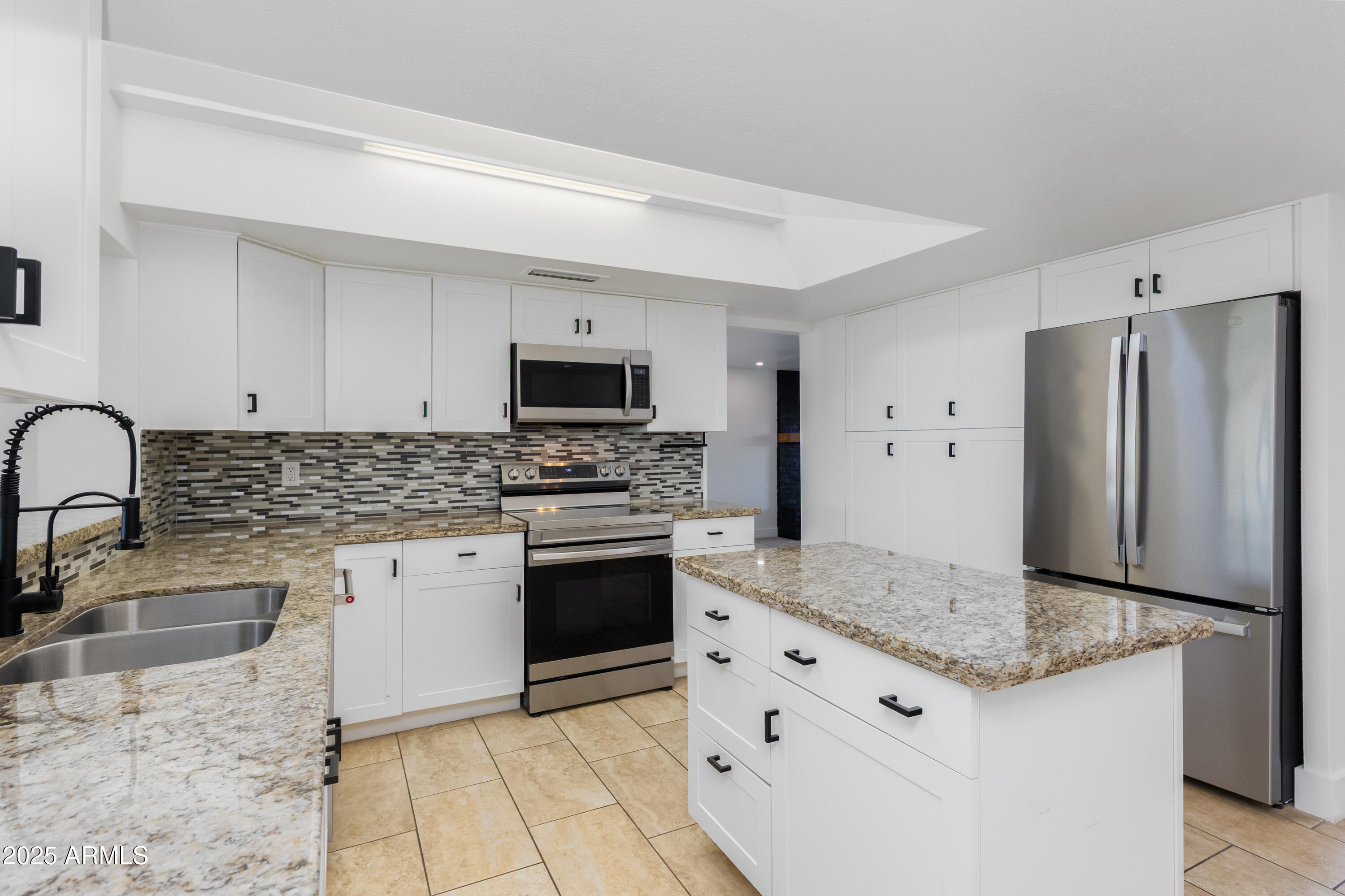1868 E La Donna Drive Property Photo 20