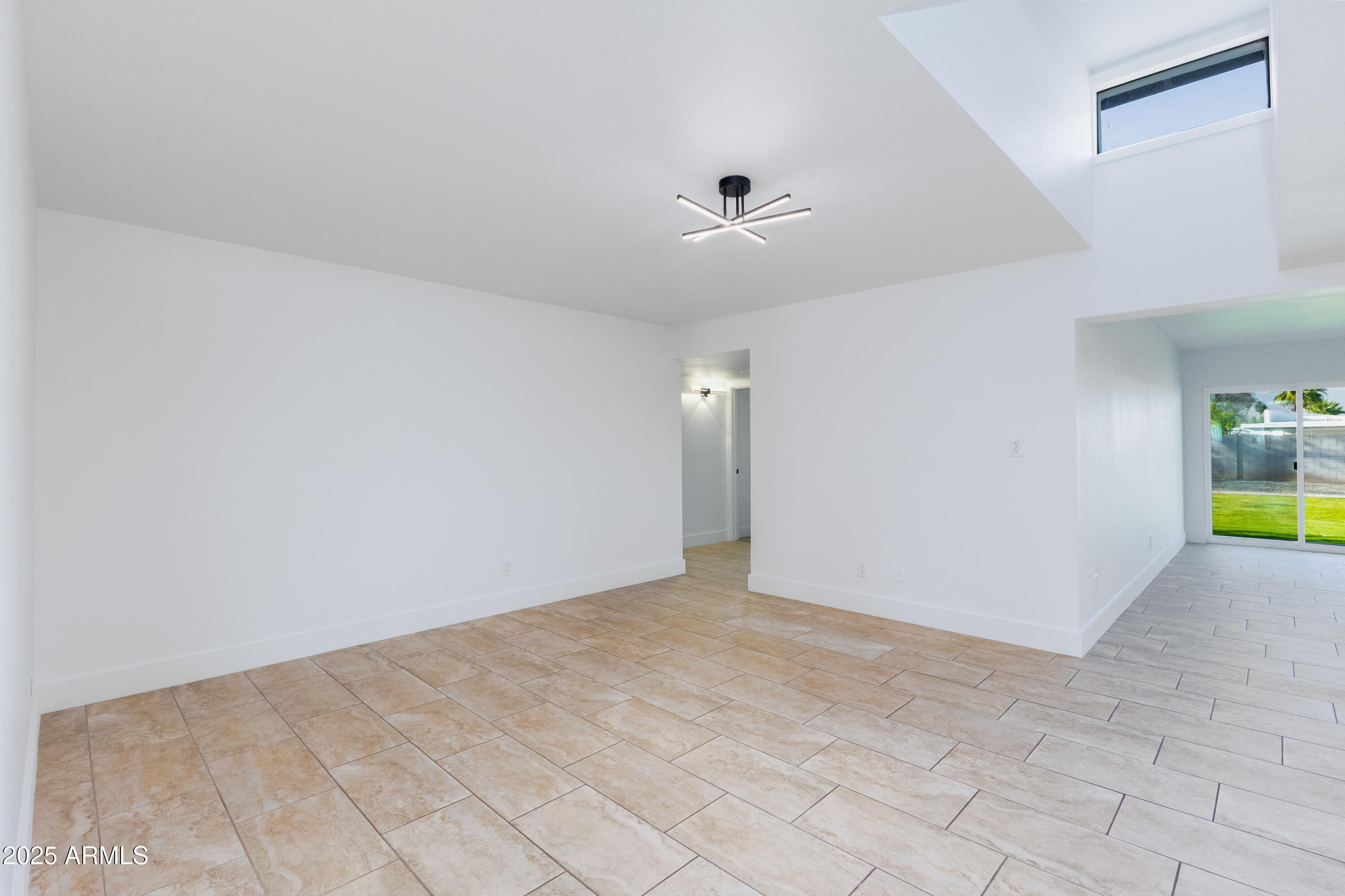 1868 E La Donna Drive Property Photo 22