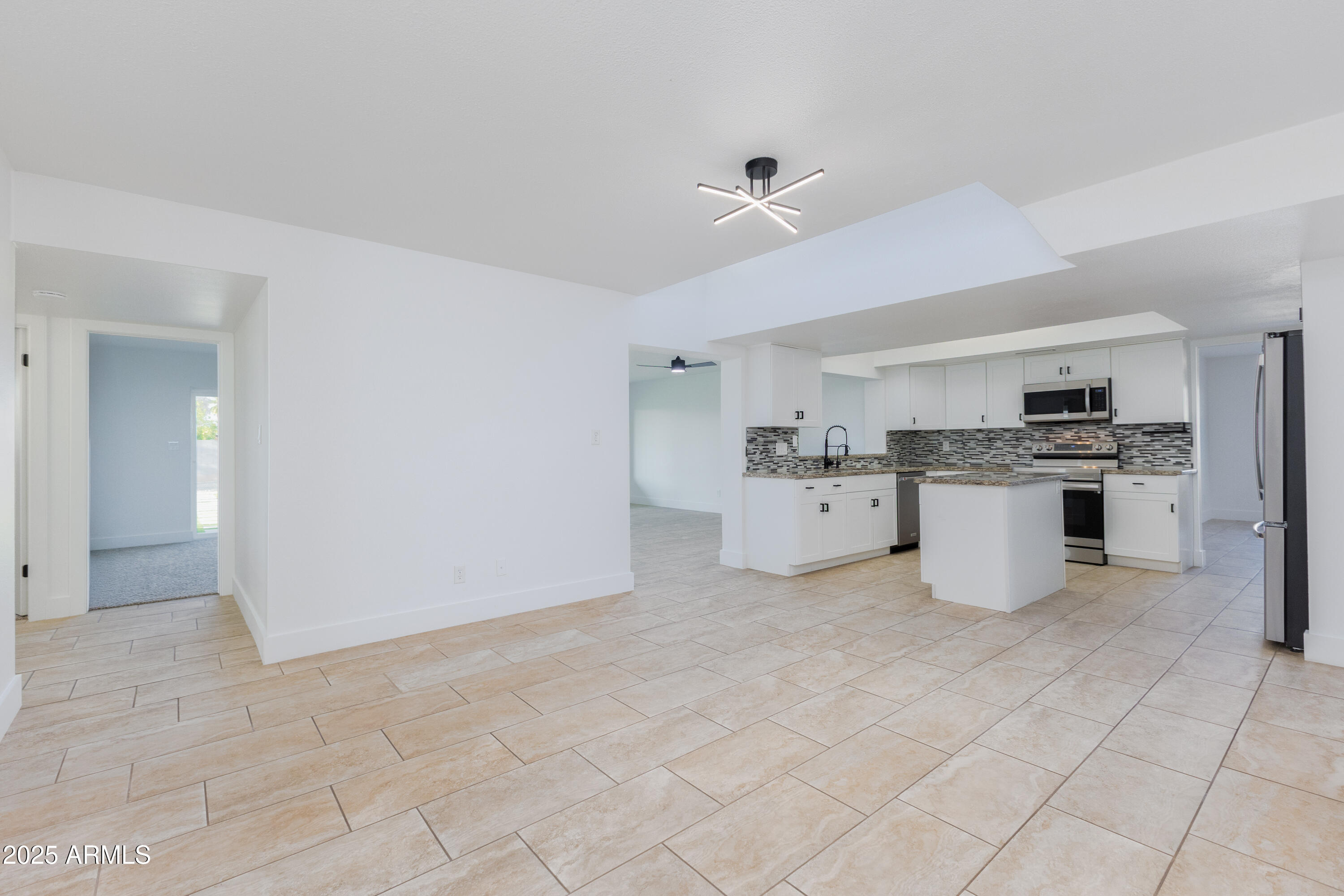 1868 E La Donna Drive Property Photo 23