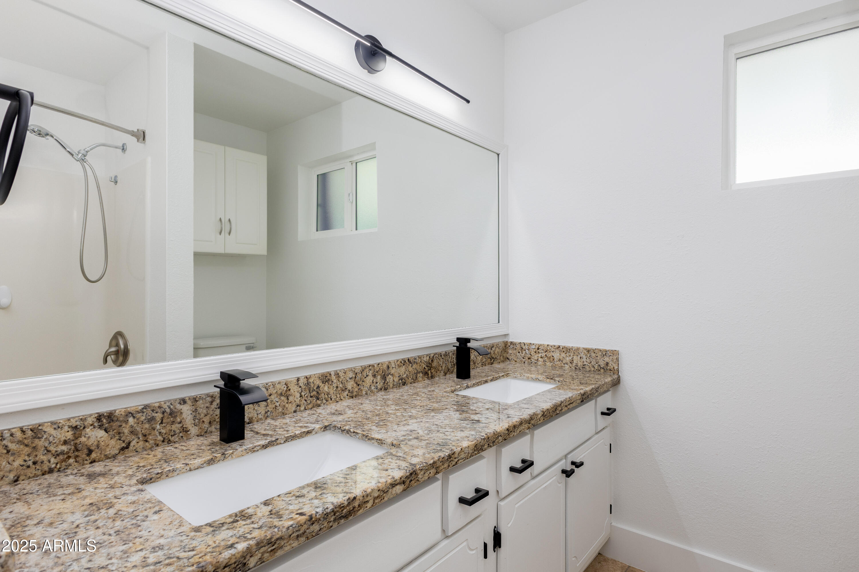 1868 E La Donna Drive Property Photo 35