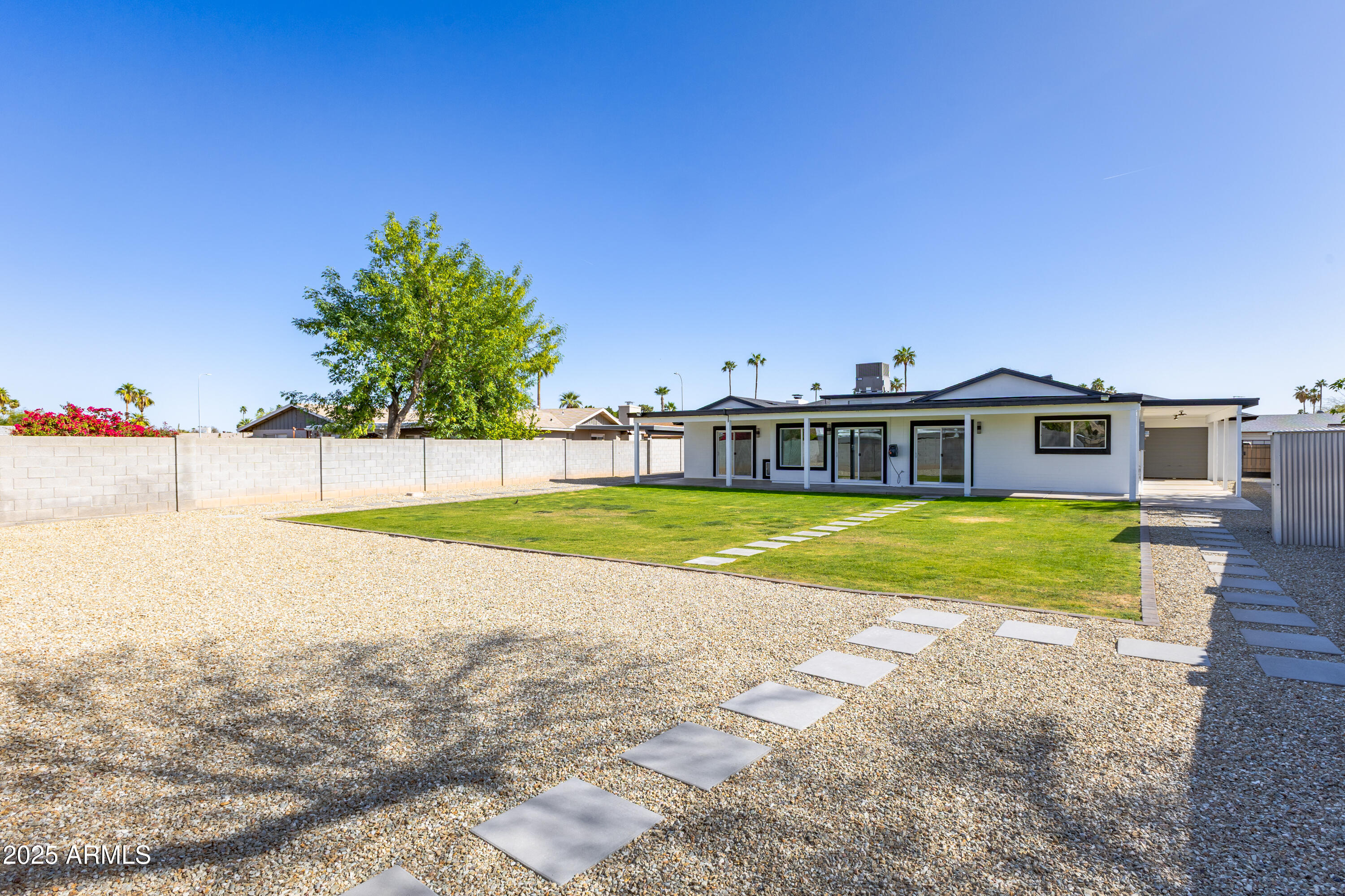 1868 E La Donna Drive Property Photo 40