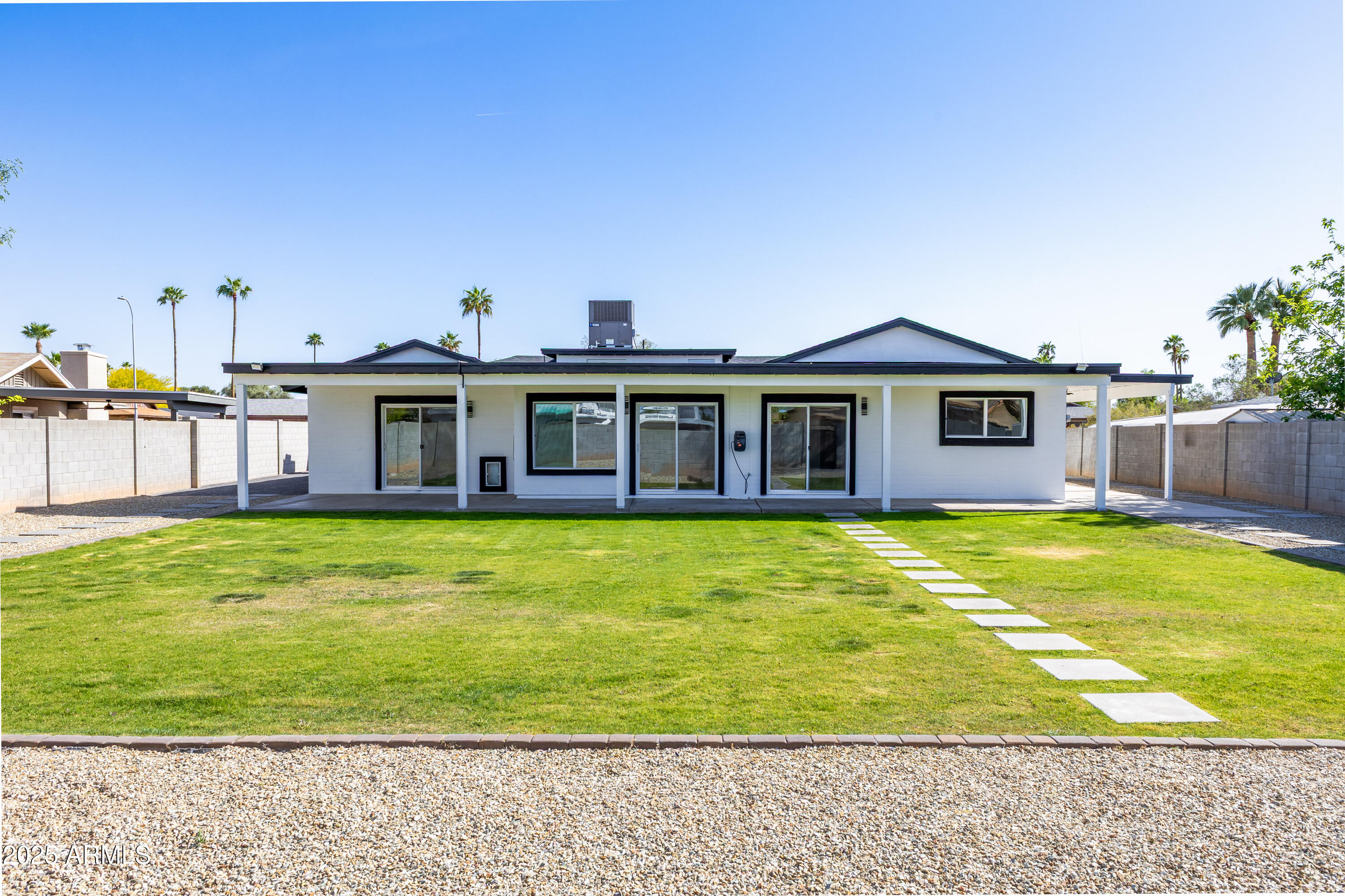 1868 E La Donna Drive Property Photo 41