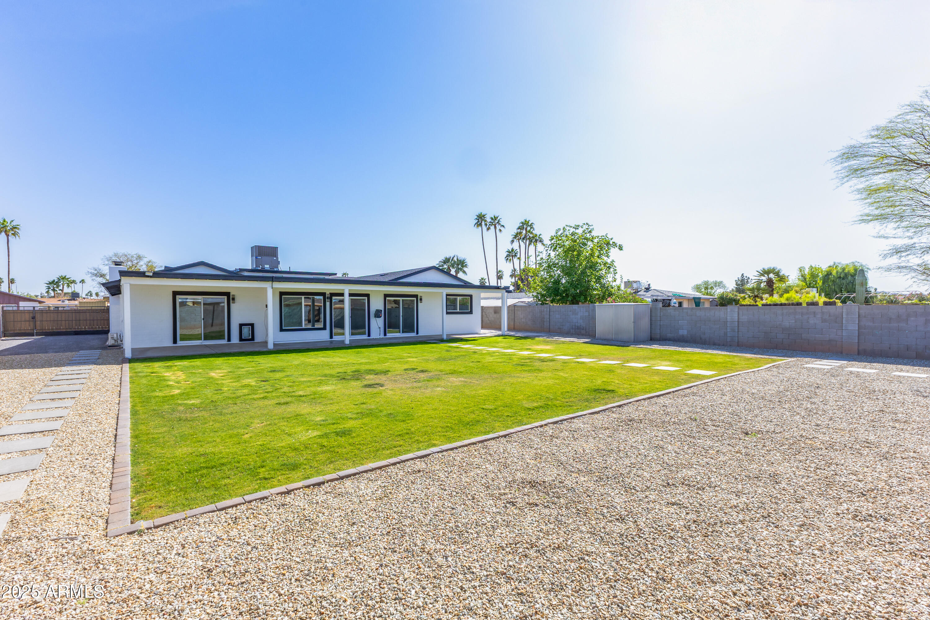 1868 E La Donna Drive Property Photo 42