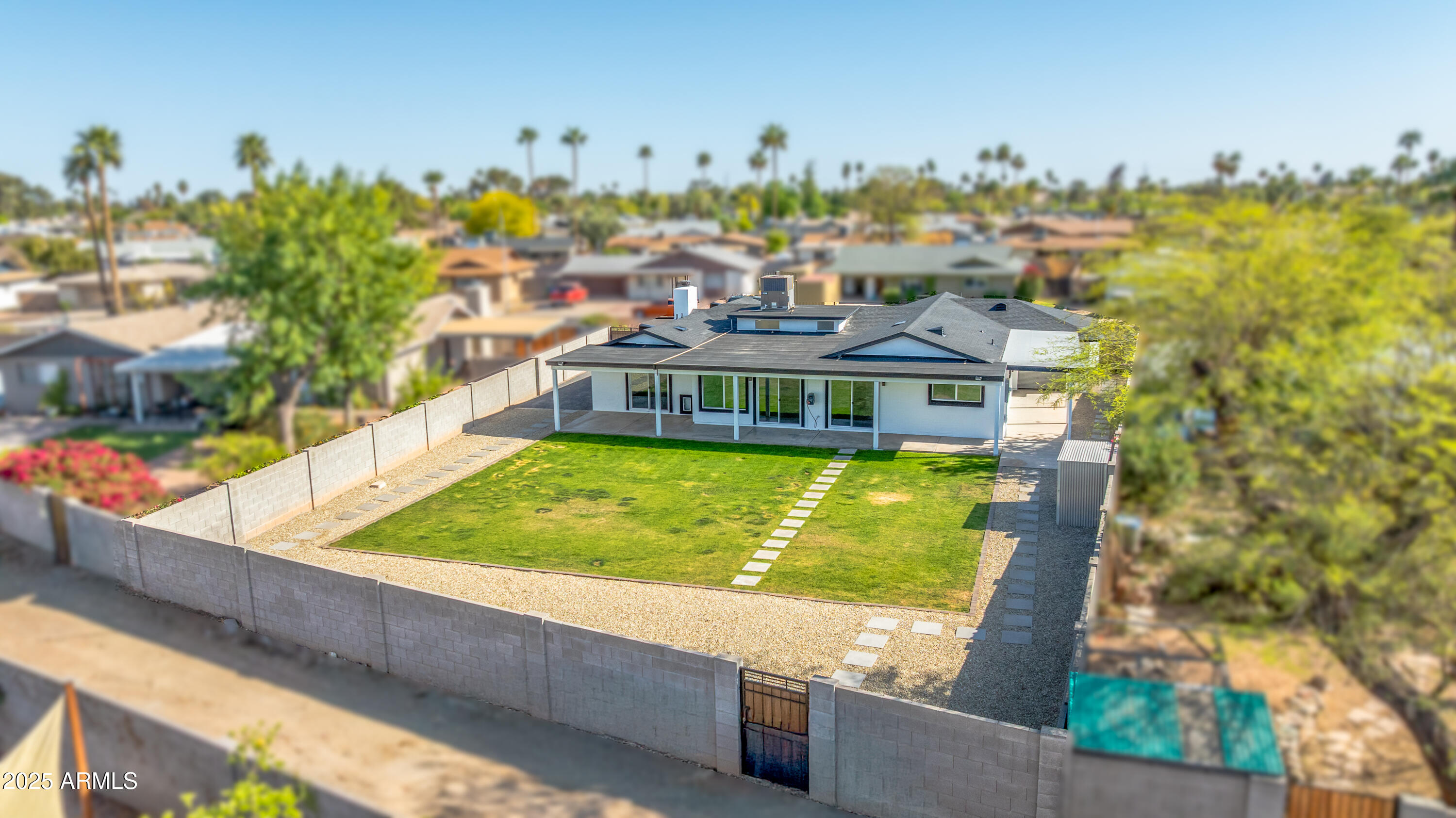 1868 E La Donna Drive Property Photo 45