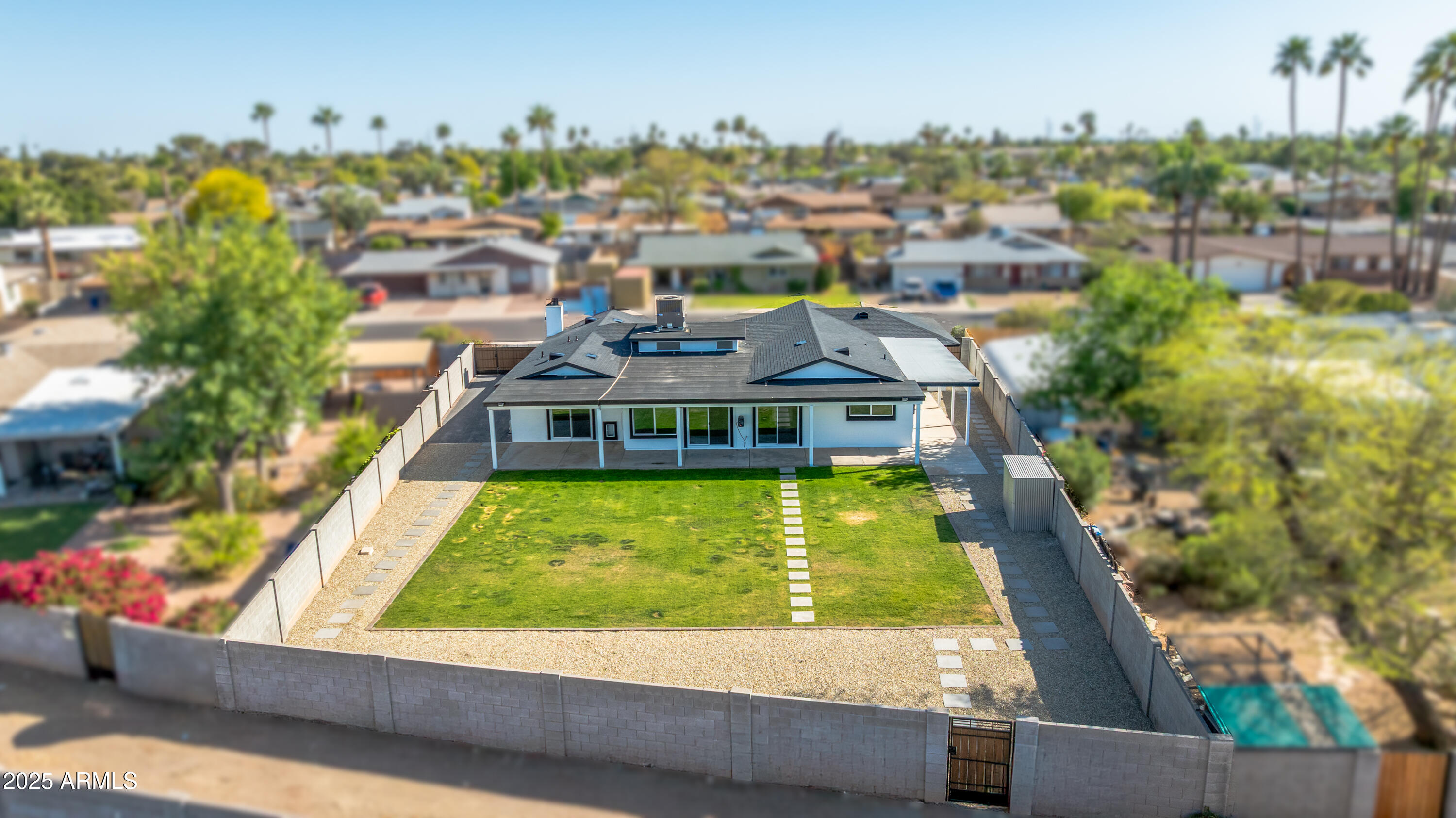 1868 E La Donna Drive Property Photo 46