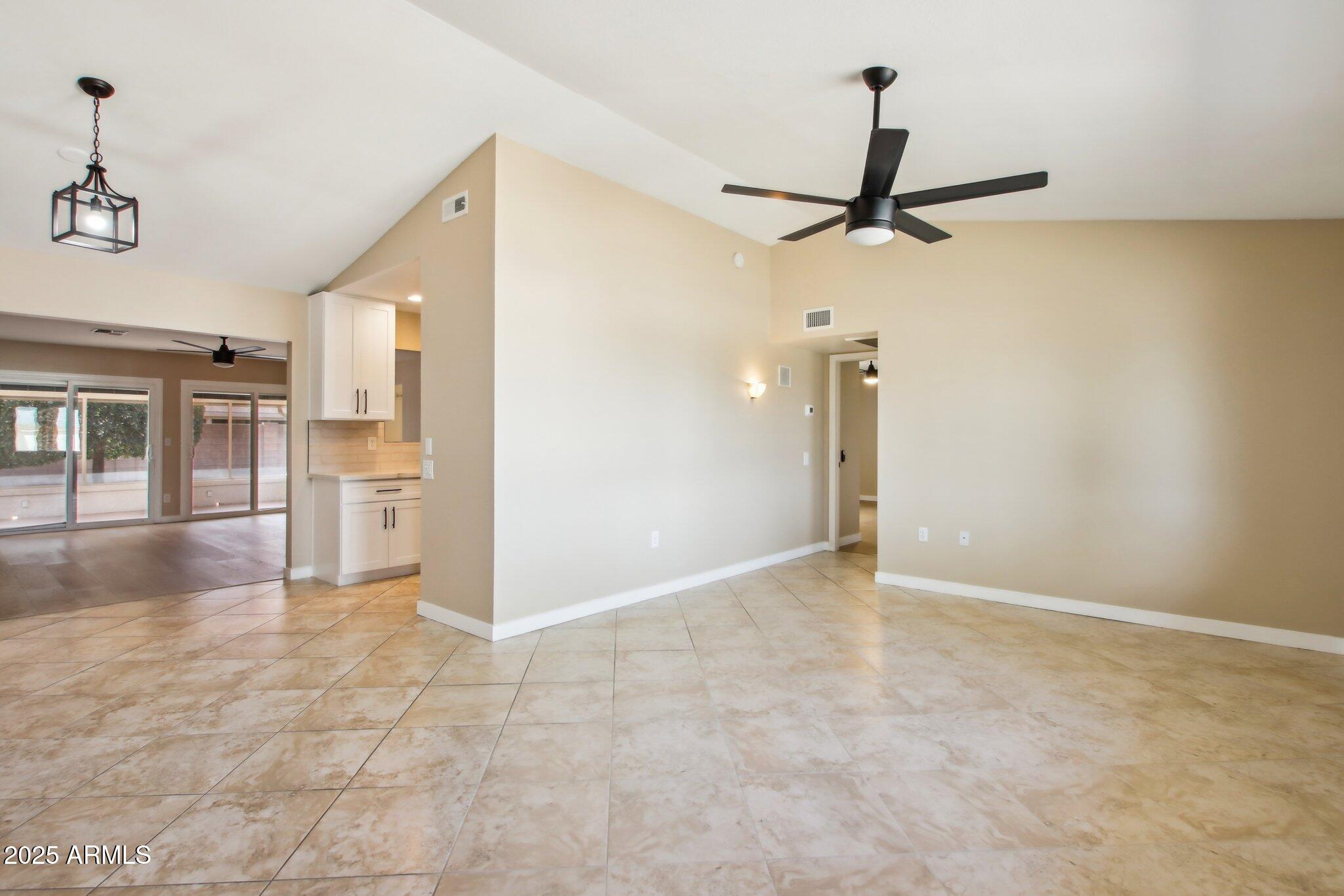 12607 W Crystal Lake Drive Property Photo 5