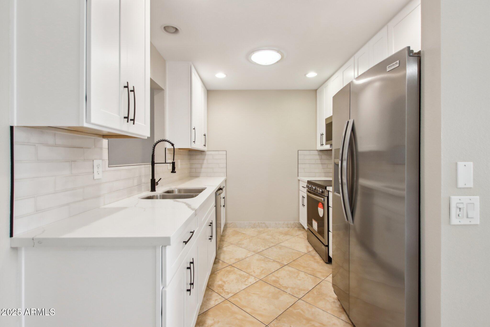 12607 W Crystal Lake Drive Property Photo 11