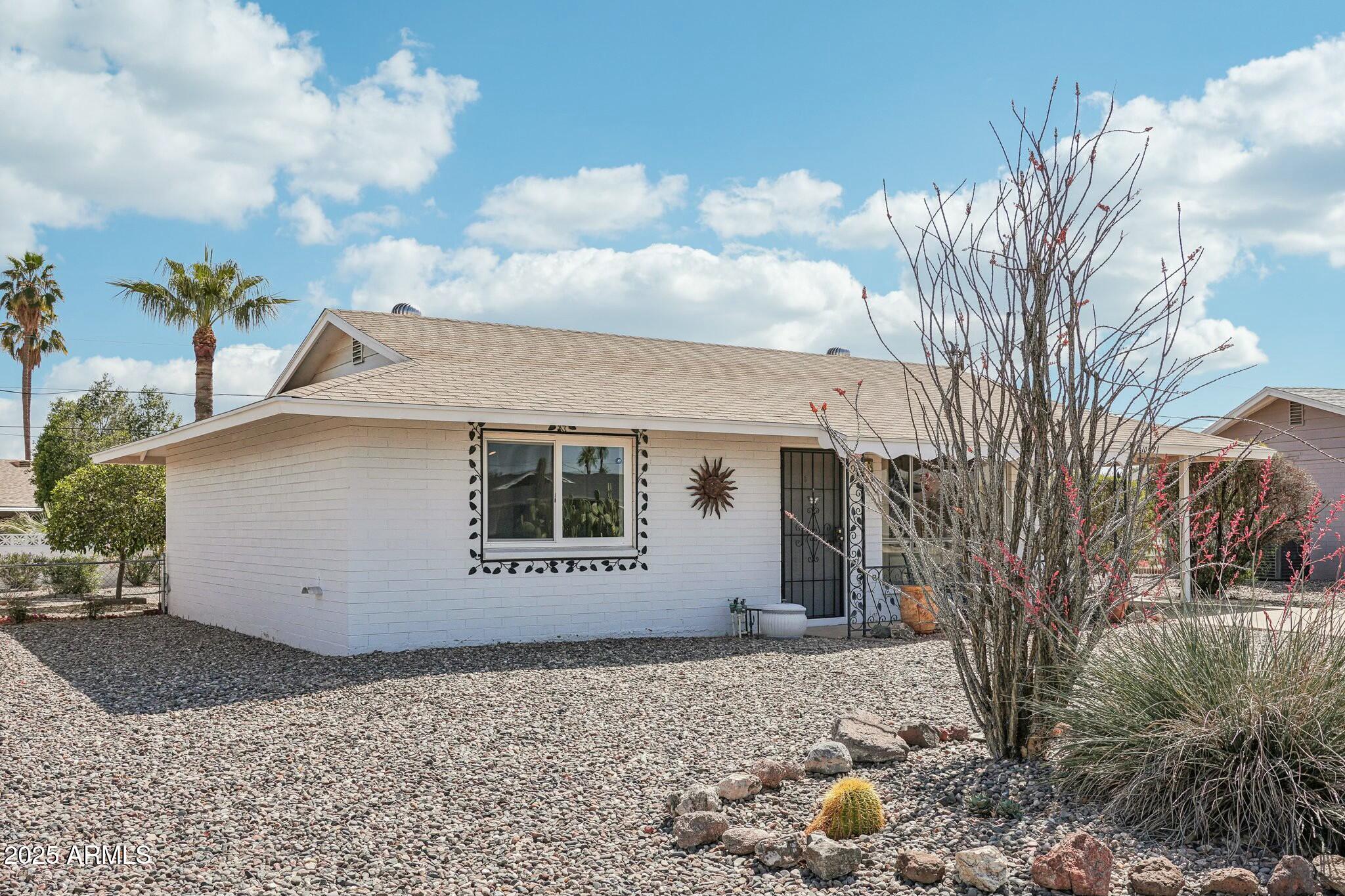 10519 W Sun City Boulevard Property Photo 3