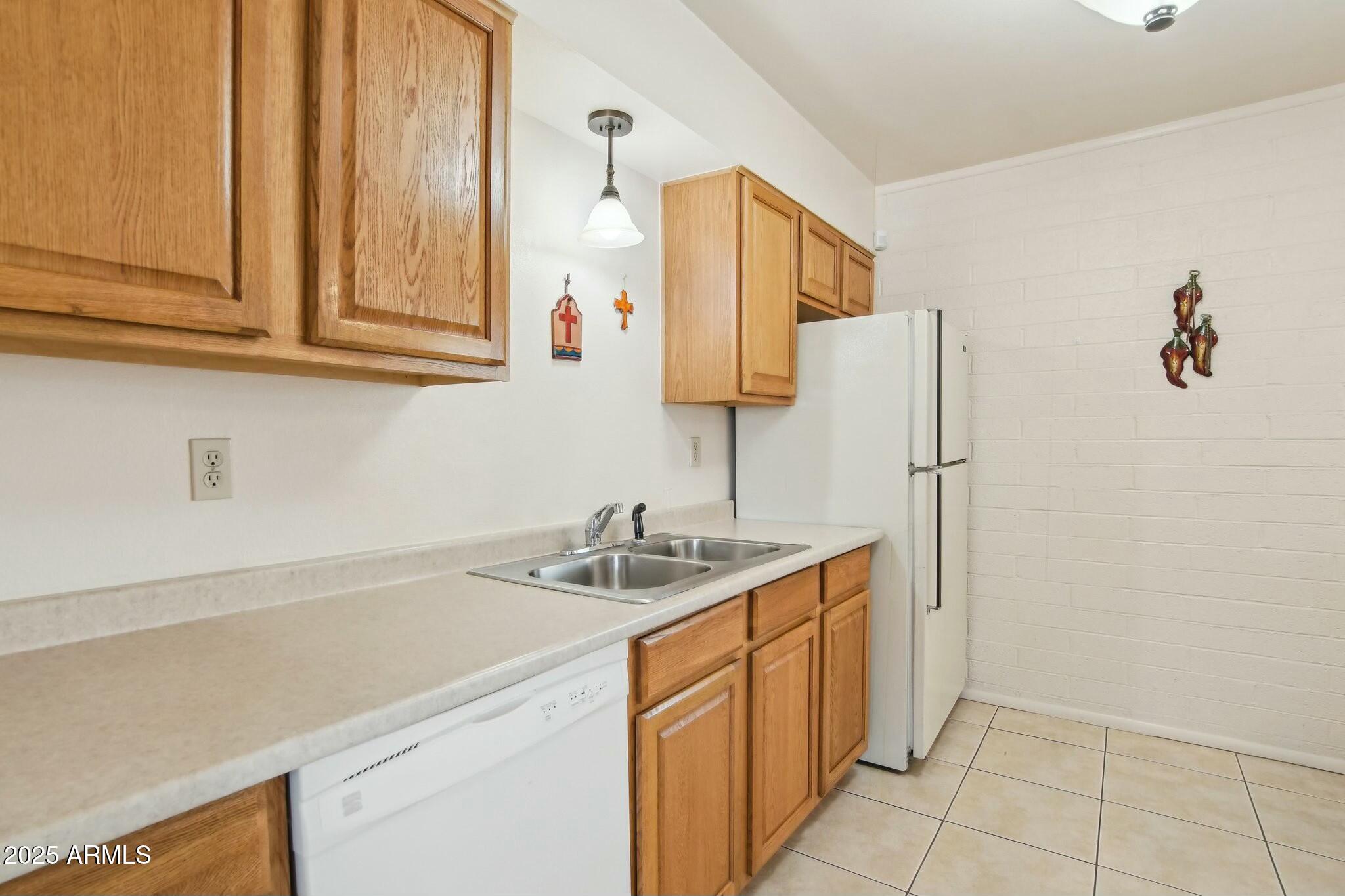 10519 W Sun City Boulevard Property Photo 9