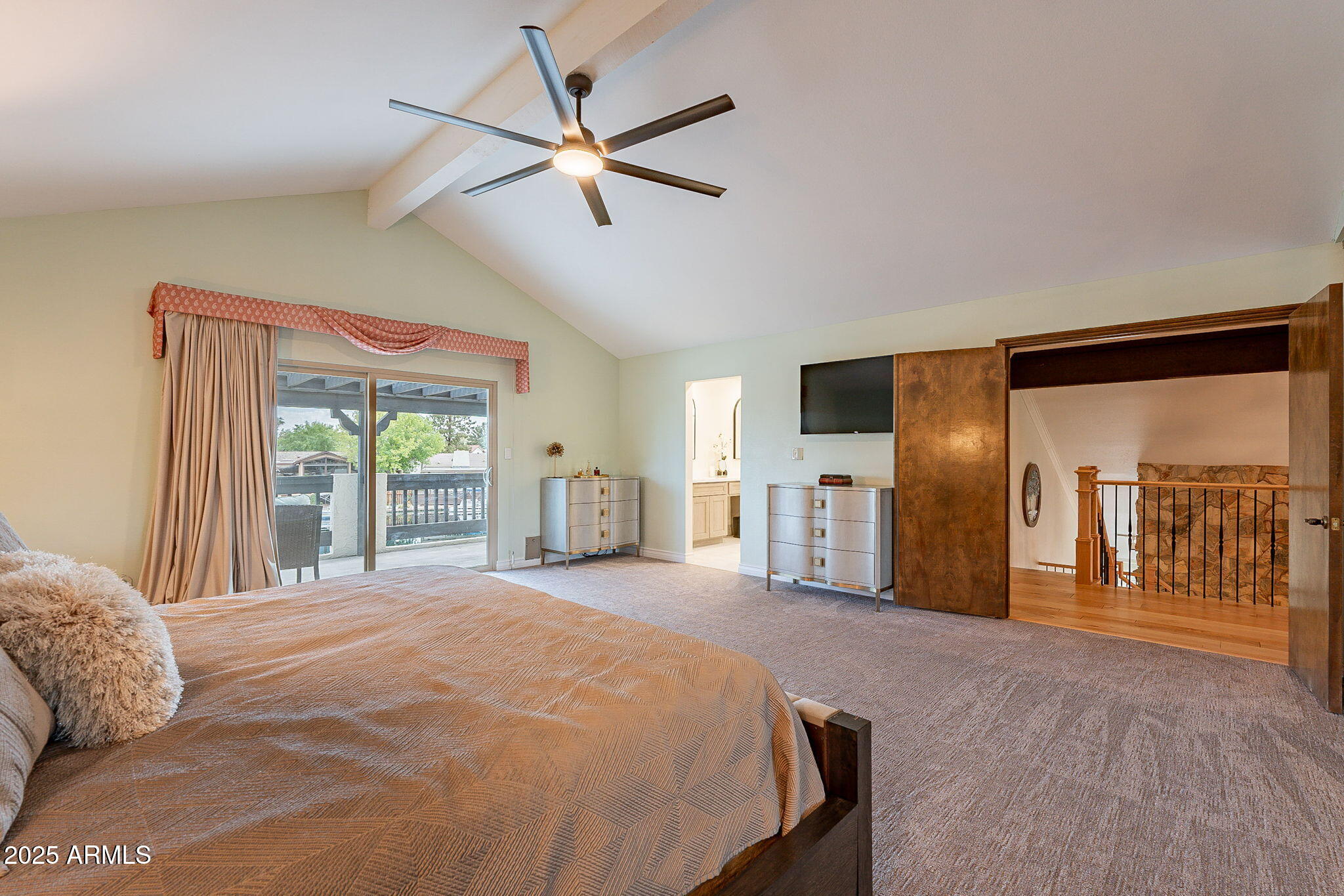 1329 E Whalers Way Property Photo 38