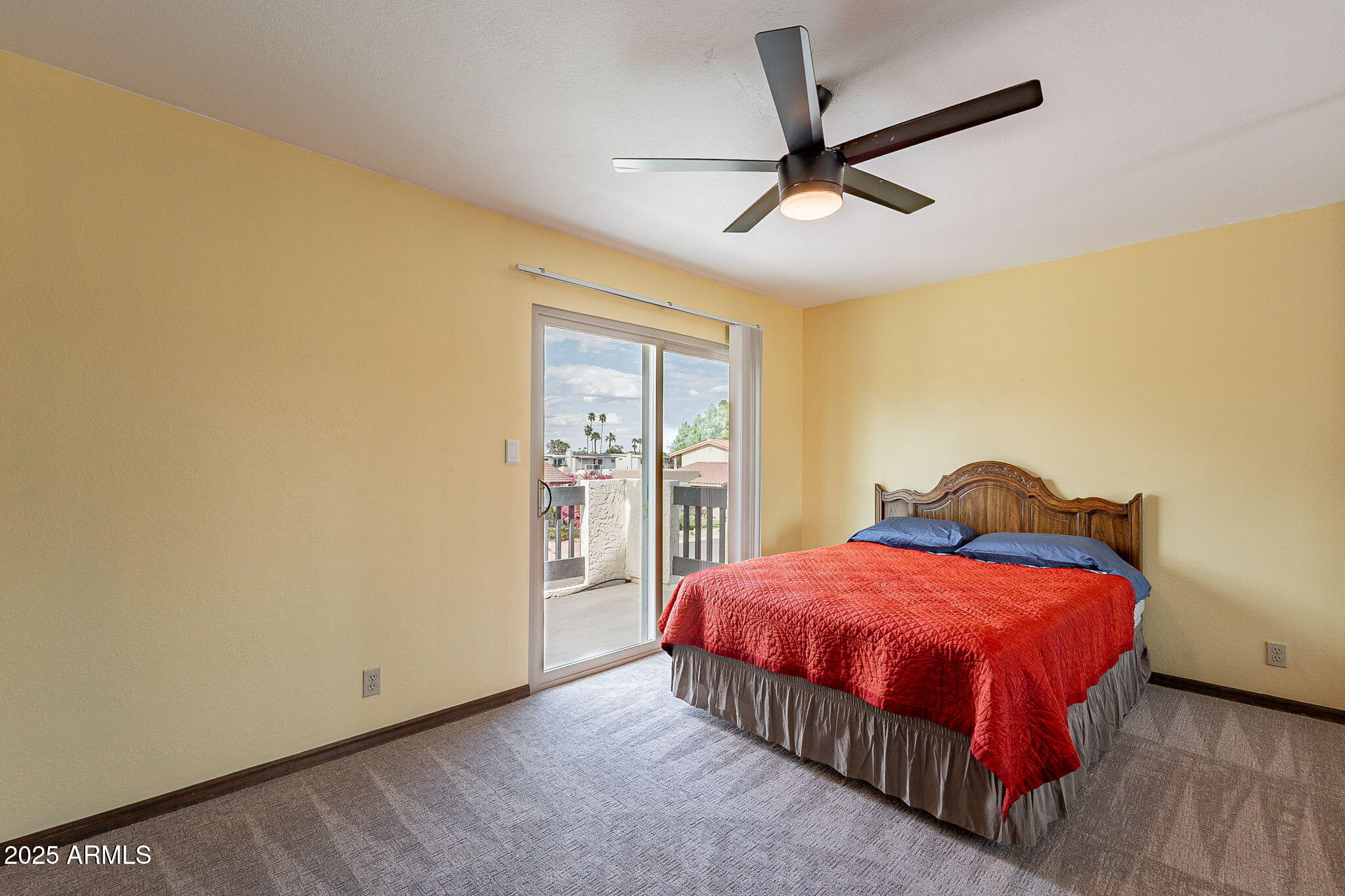 1329 E Whalers Way Property Photo 45