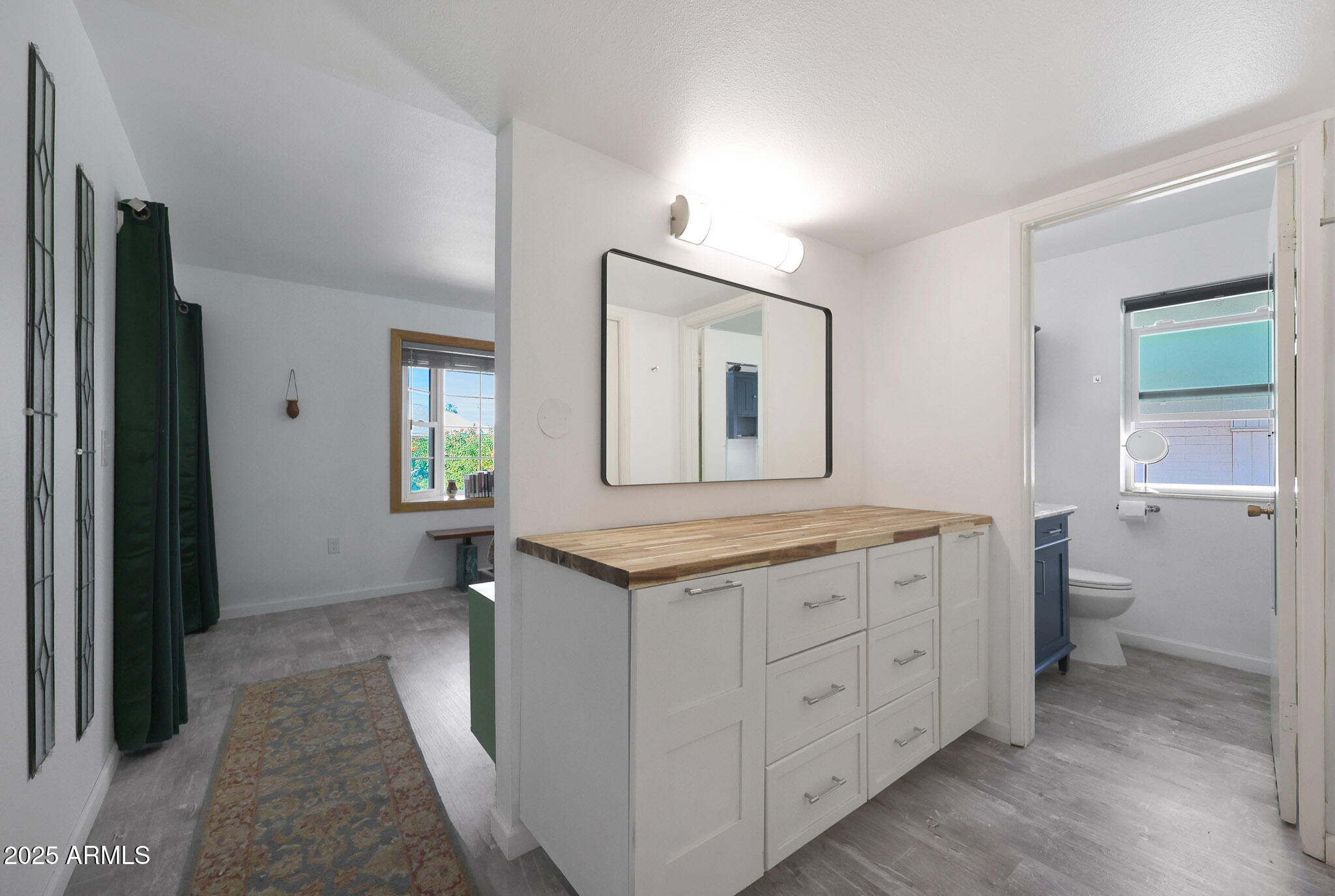 10204 W Mission Lane Property Photo 15