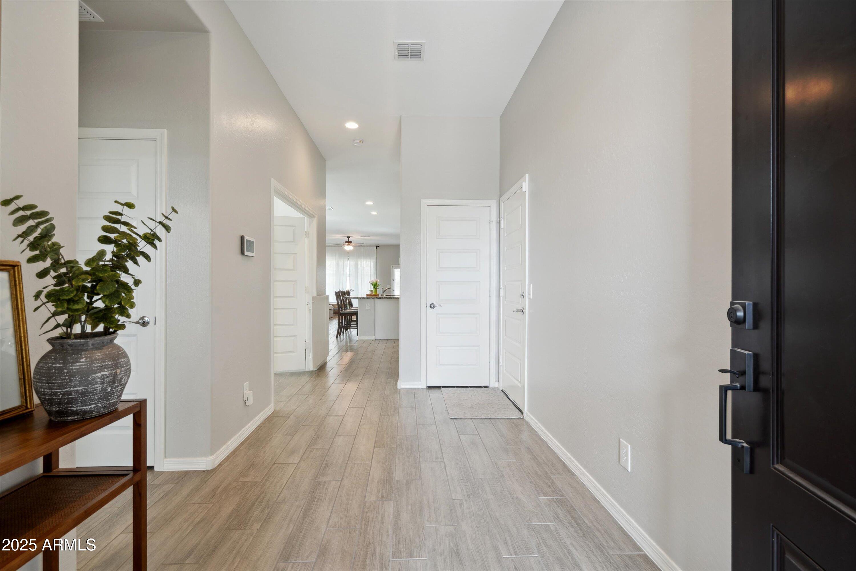 460 W Glacier Bay Drive Property Photo 4