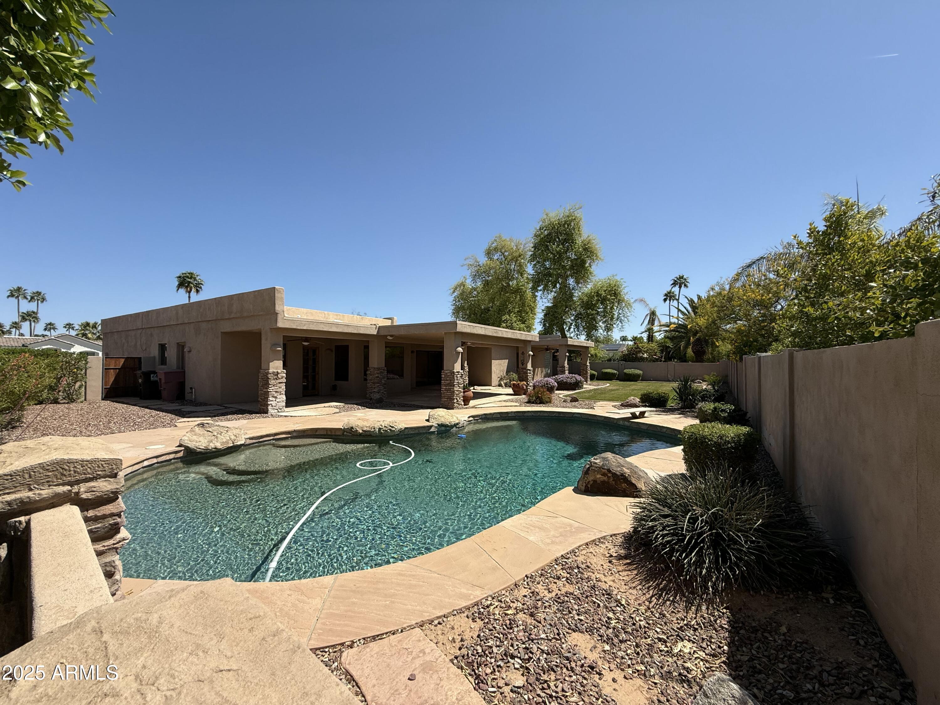 8051 E Del Cadena Drive Property Photo 2