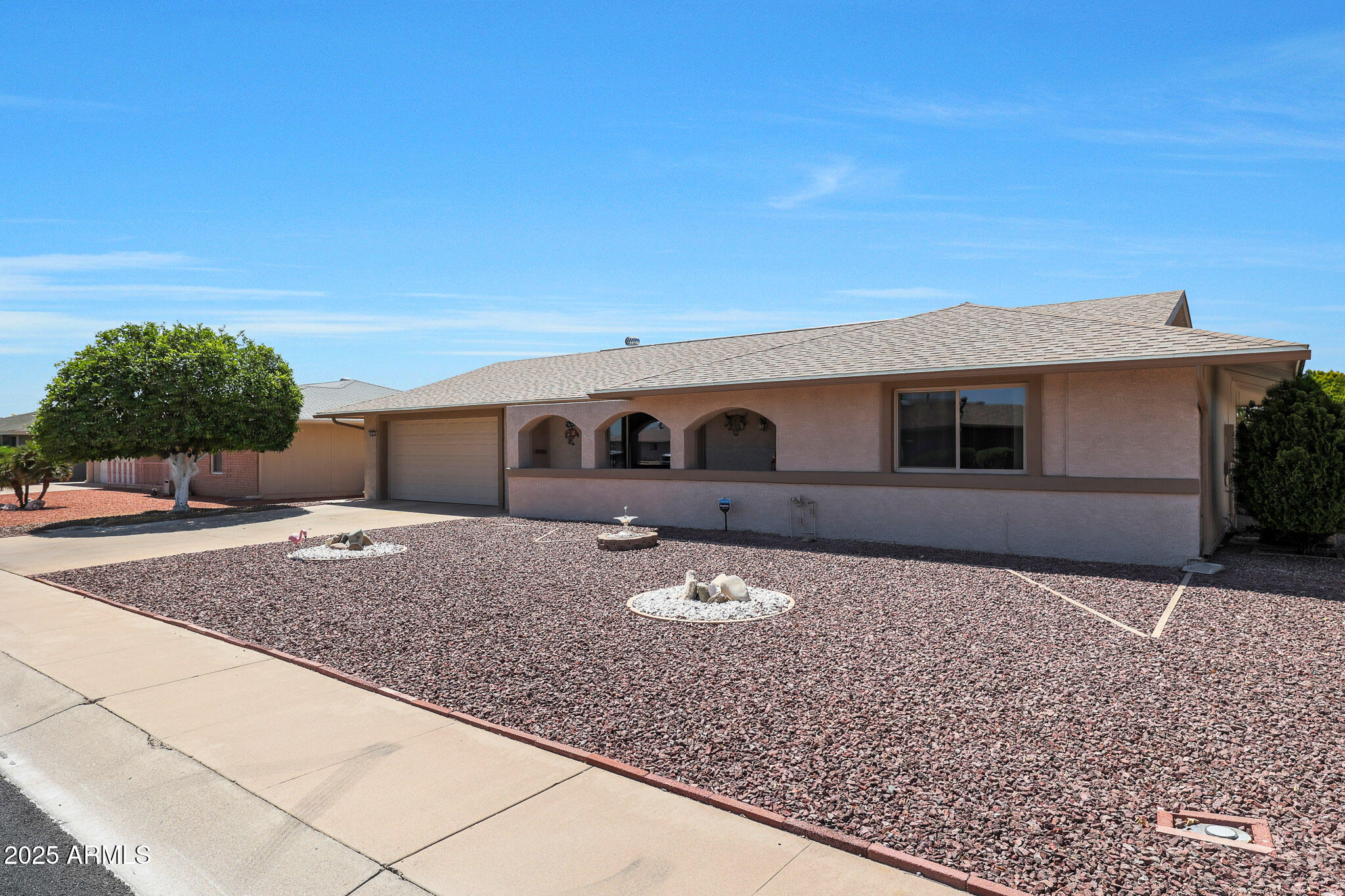 9228 W Hidden Valley Lane Property Photo 6