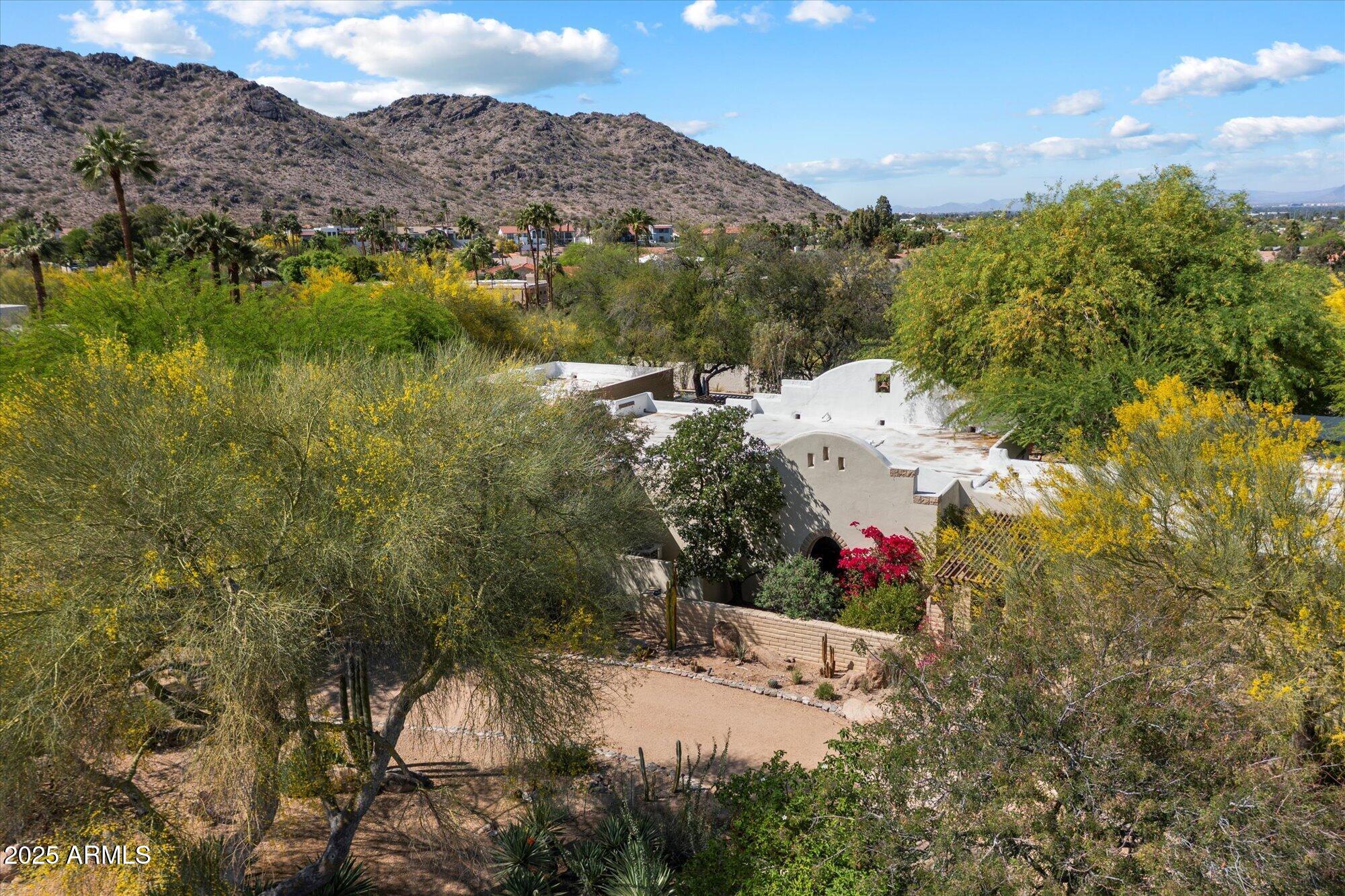 4646 E Shadow Rock Road Property Photo 1
