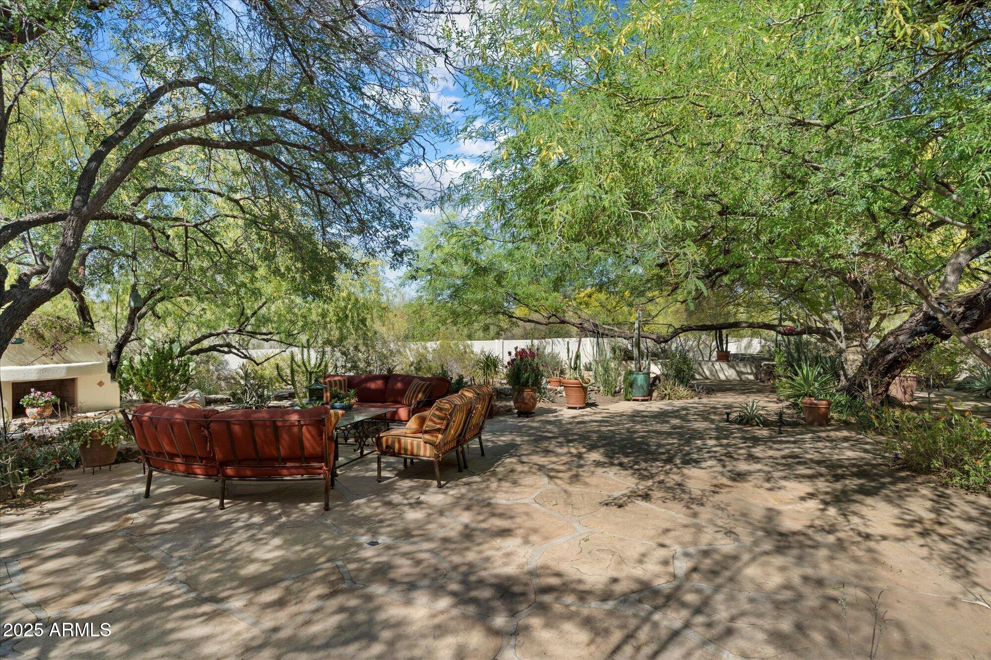 4646 E Shadow Rock Road Property Photo 25
