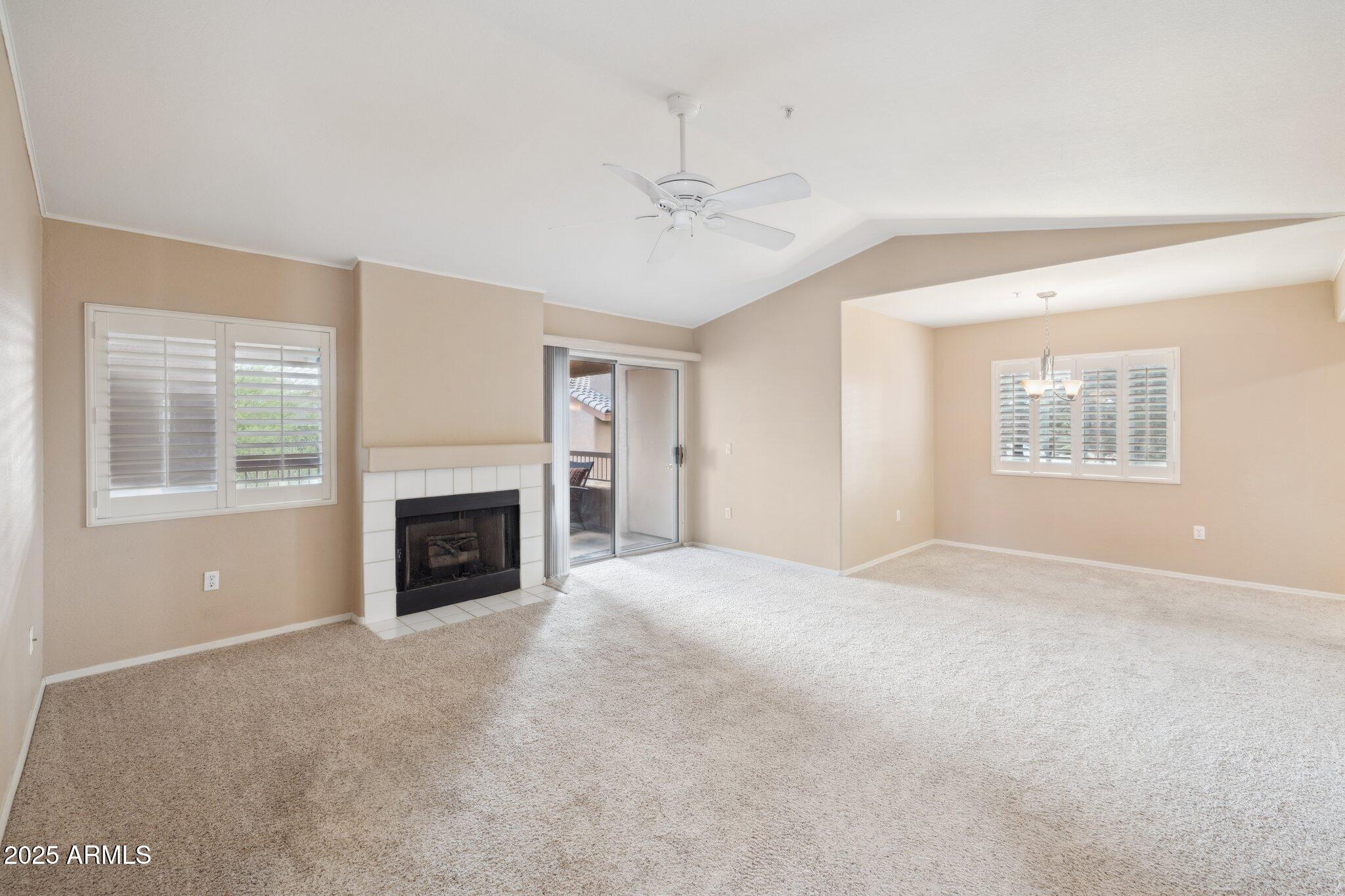 9736 N 95th Street Property Photo 2