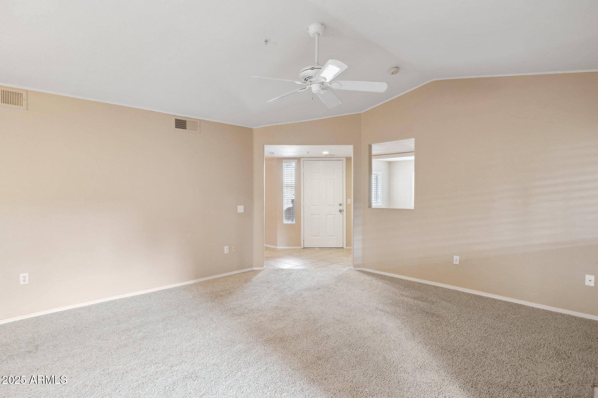 9736 N 95th Street Property Photo 12