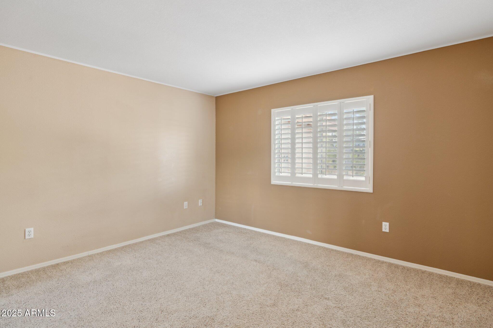 9736 N 95th Street Property Photo 17