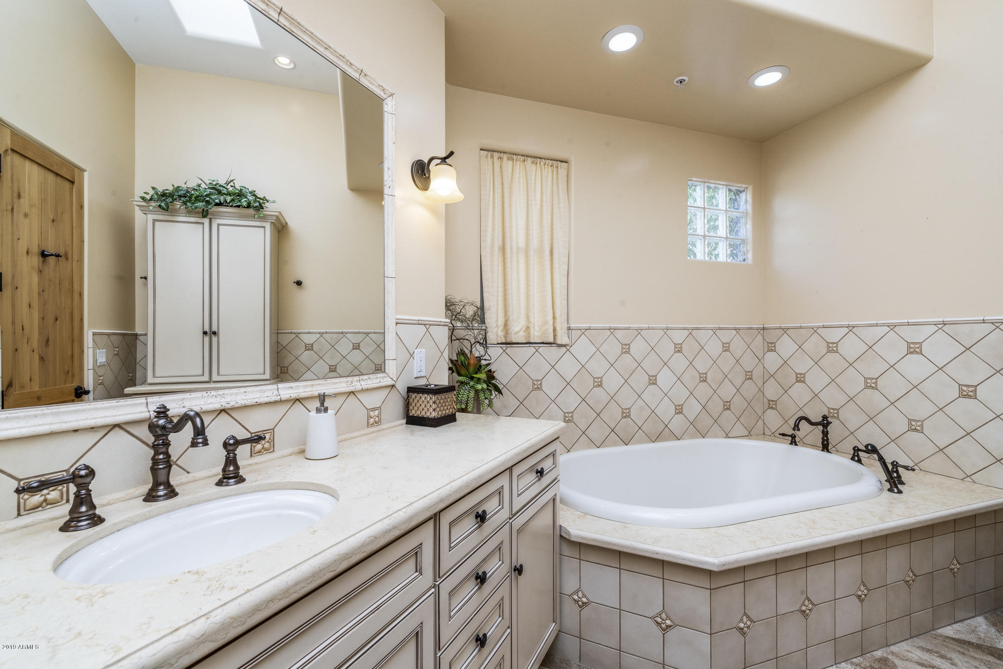 11904 E Desert Trail Road Property Photo 9