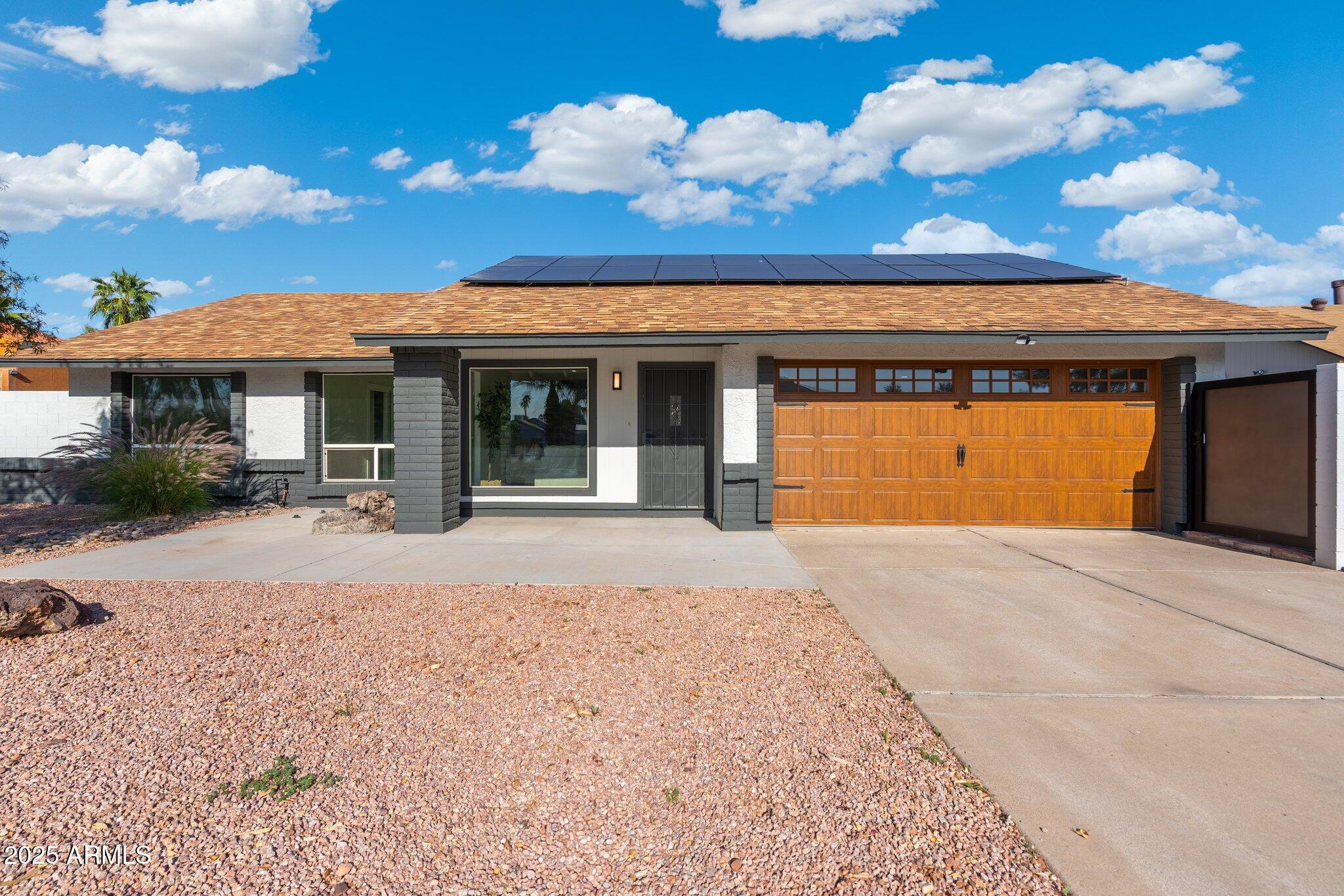 1721 N Apache Drive Property Photo 1