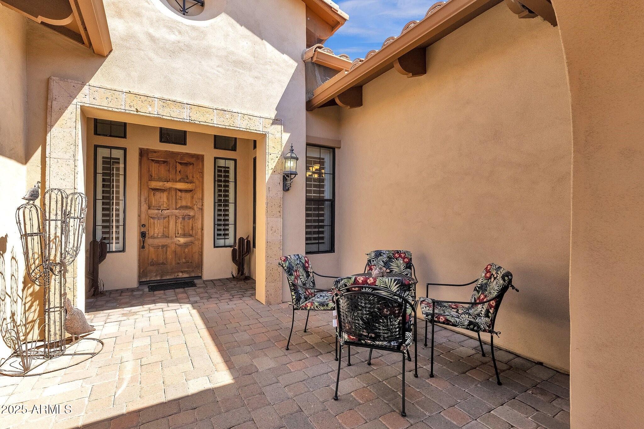 8034 E Sugarloaf Circle Property Photo 6