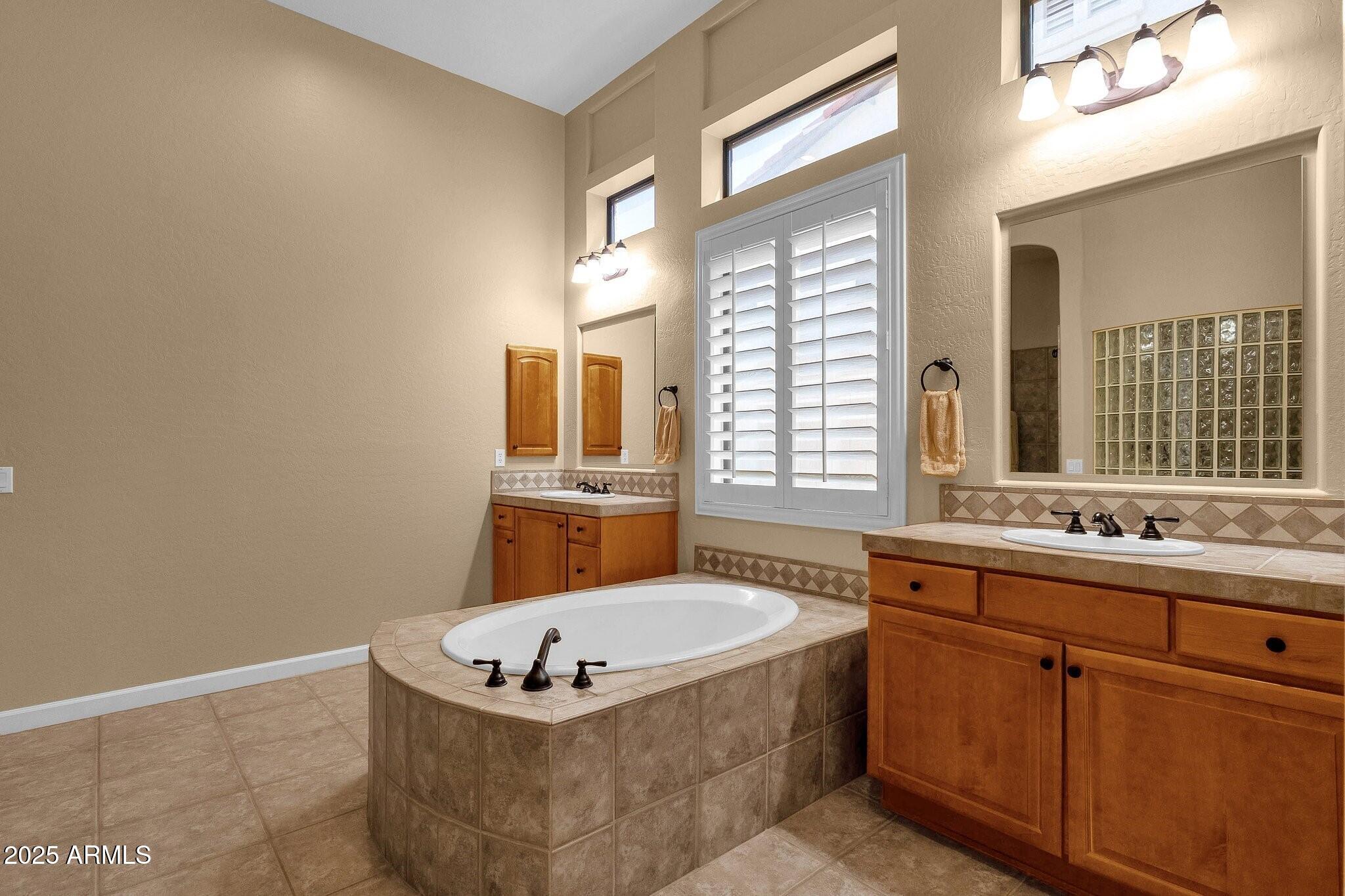 8034 E Sugarloaf Circle Property Photo 28