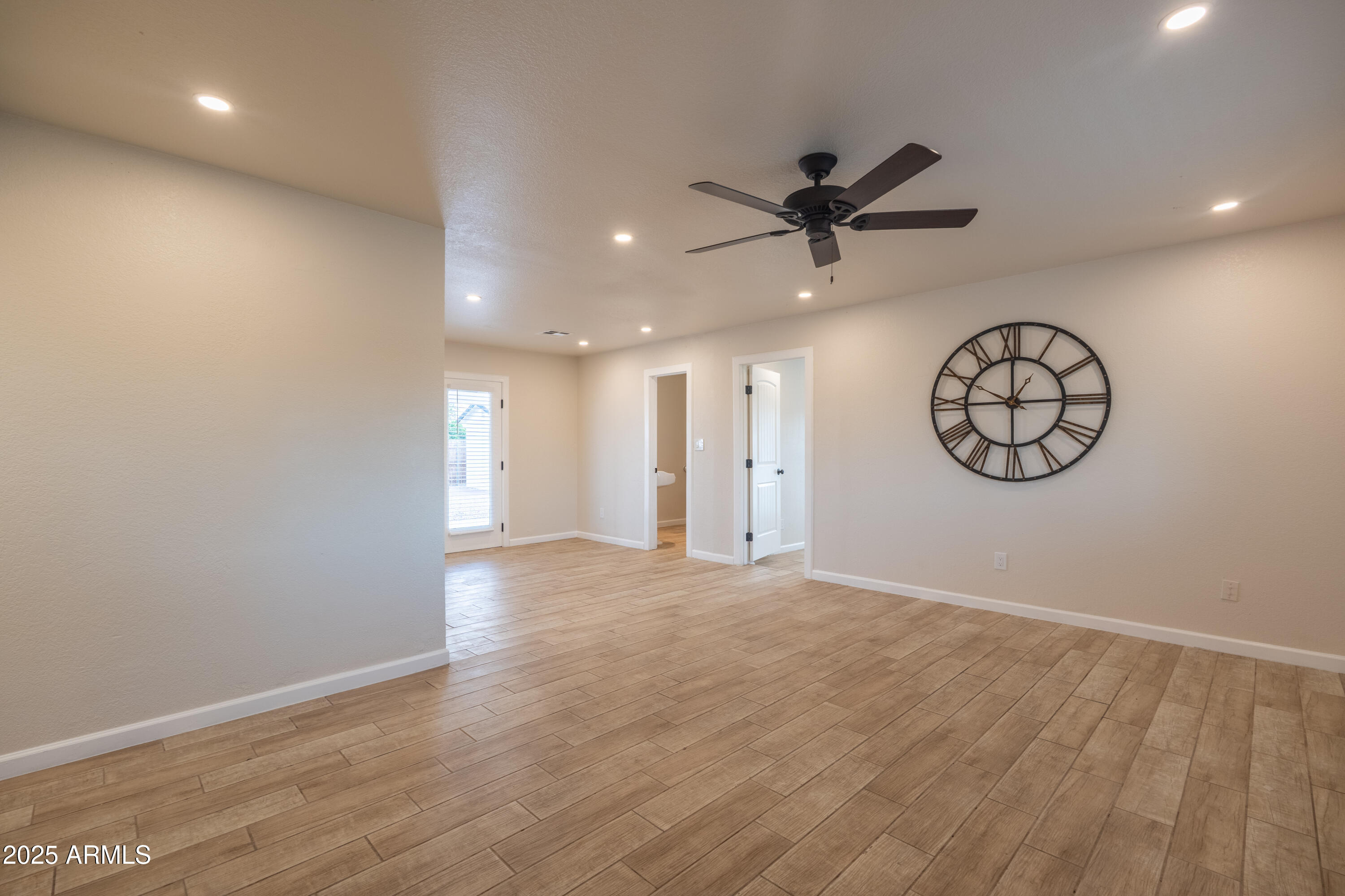 1215 E Ontario Court Property Photo 3