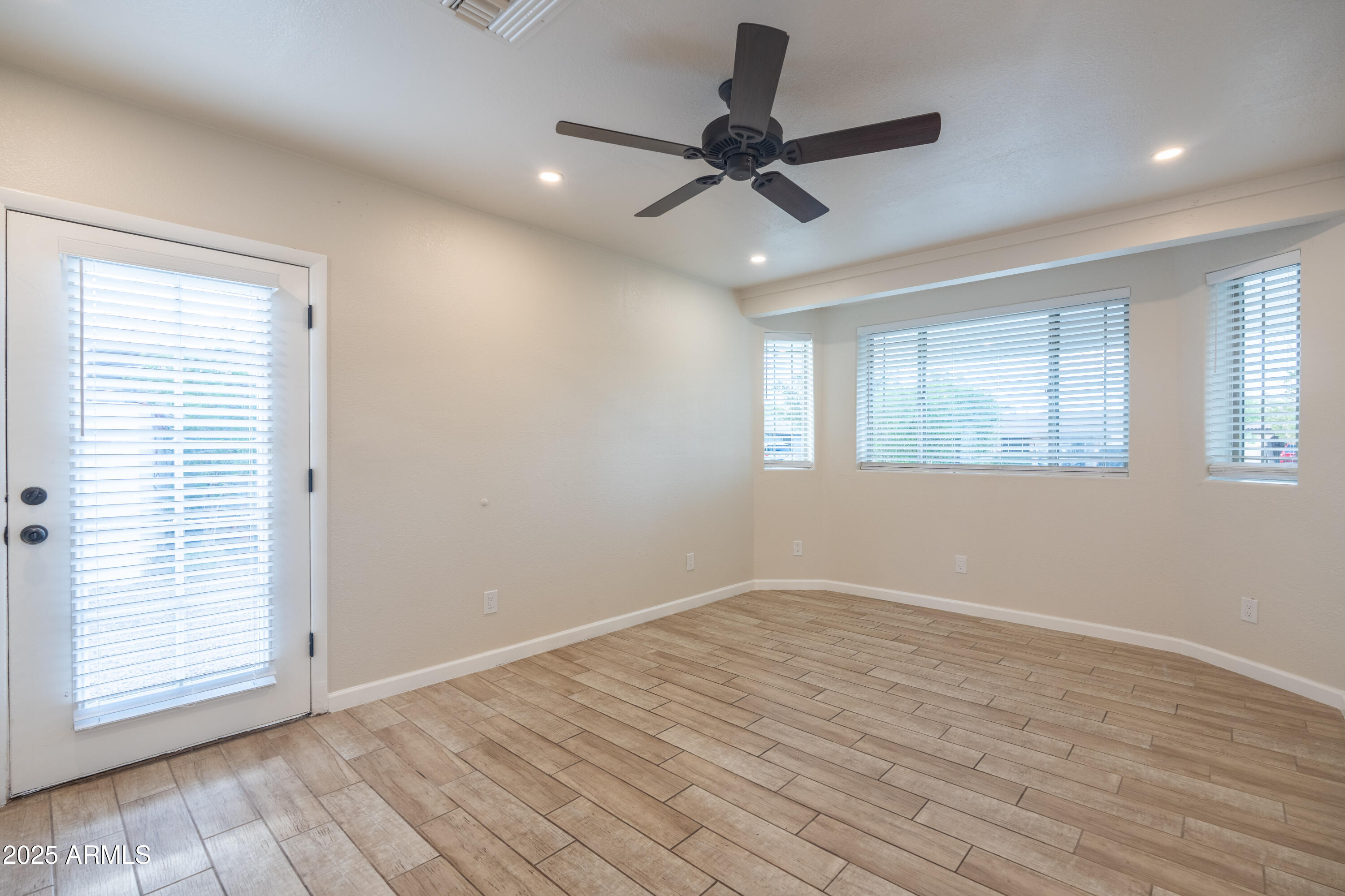 1215 E Ontario Court Property Photo 11
