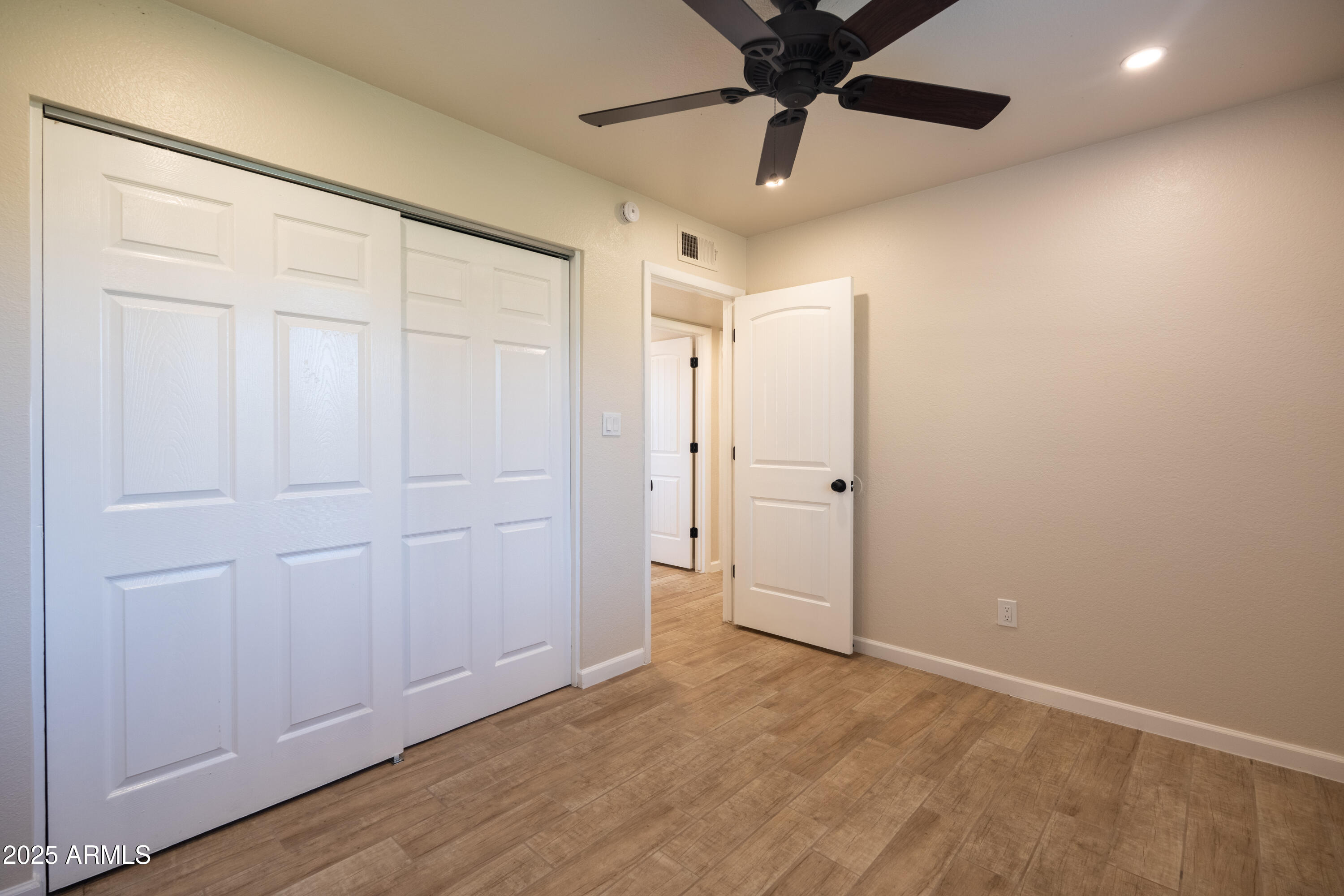 1215 E Ontario Court Property Photo 23