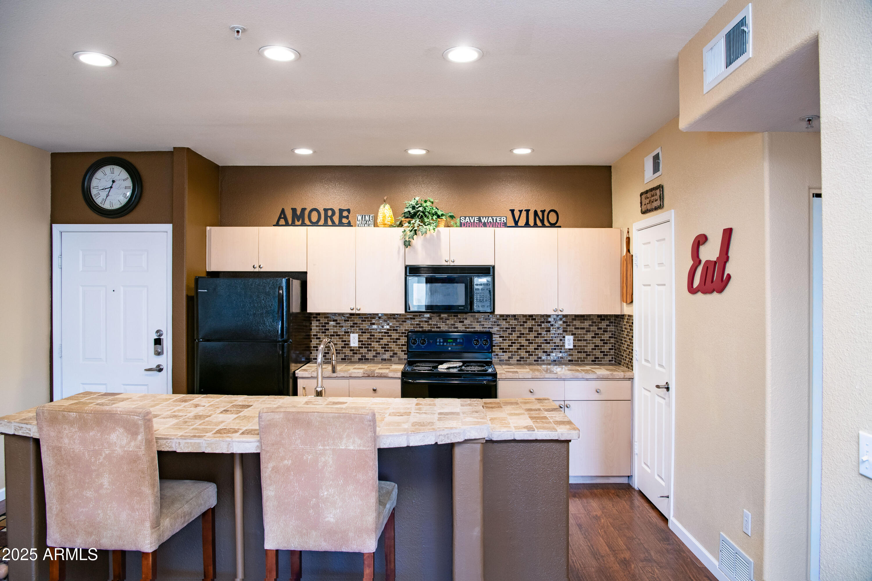18416 N Cave Creek Road Property Photo 5