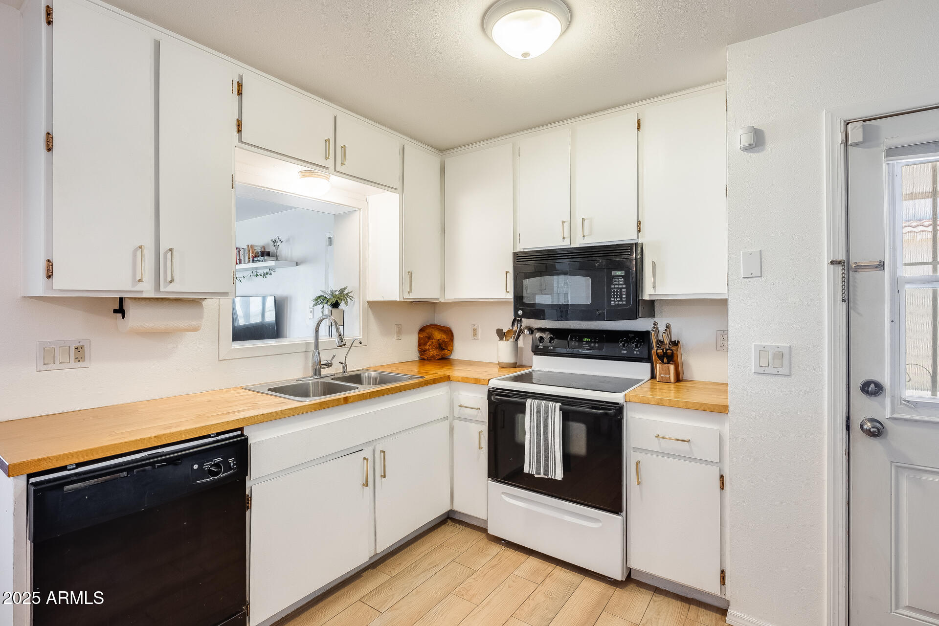 3306 W Lupine Avenue Property Photo 13