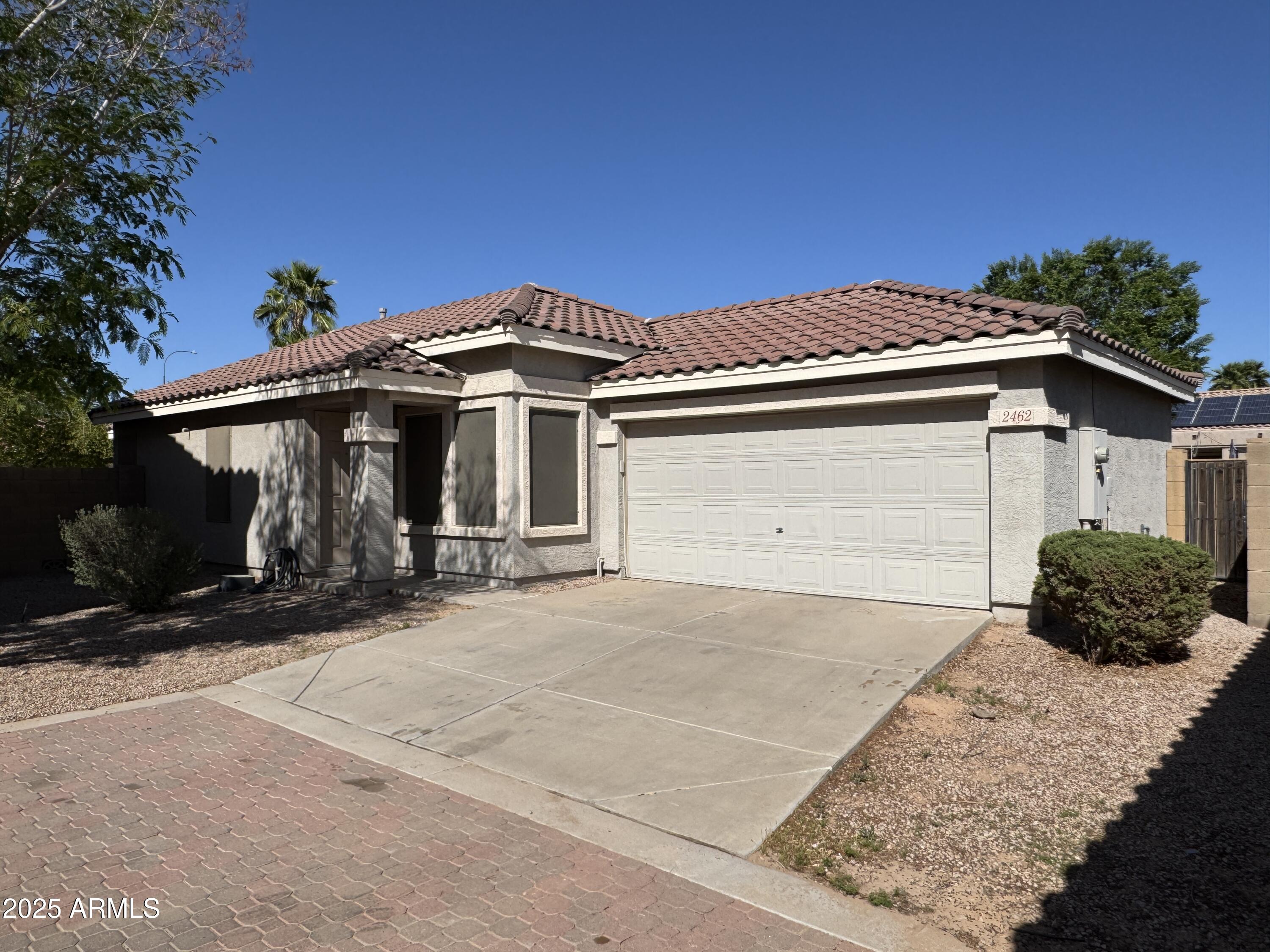 2462 E Gleneagle Drive Property Photo 1