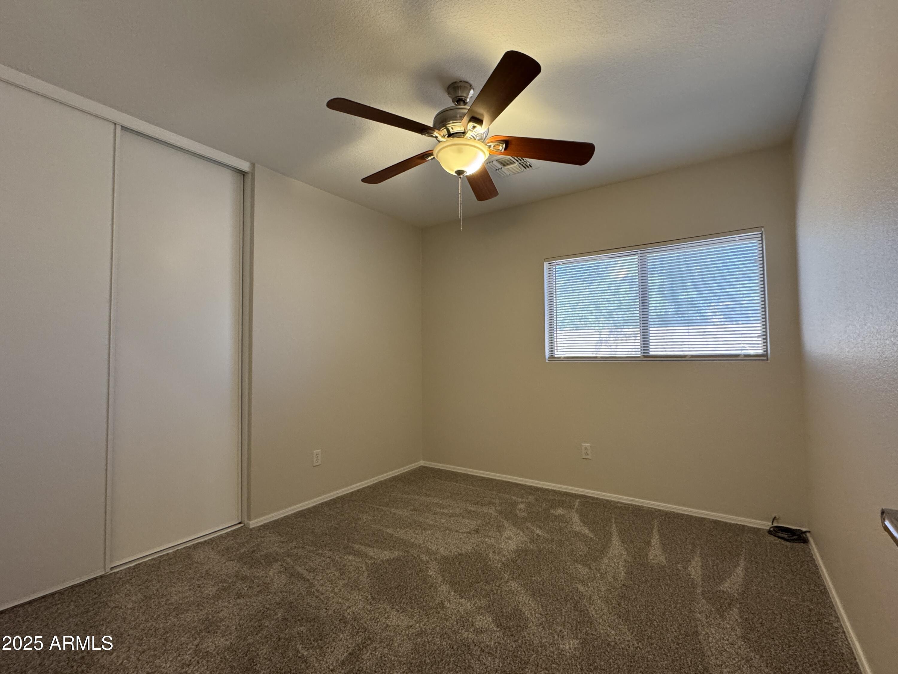 2462 E Gleneagle Drive Property Photo 11