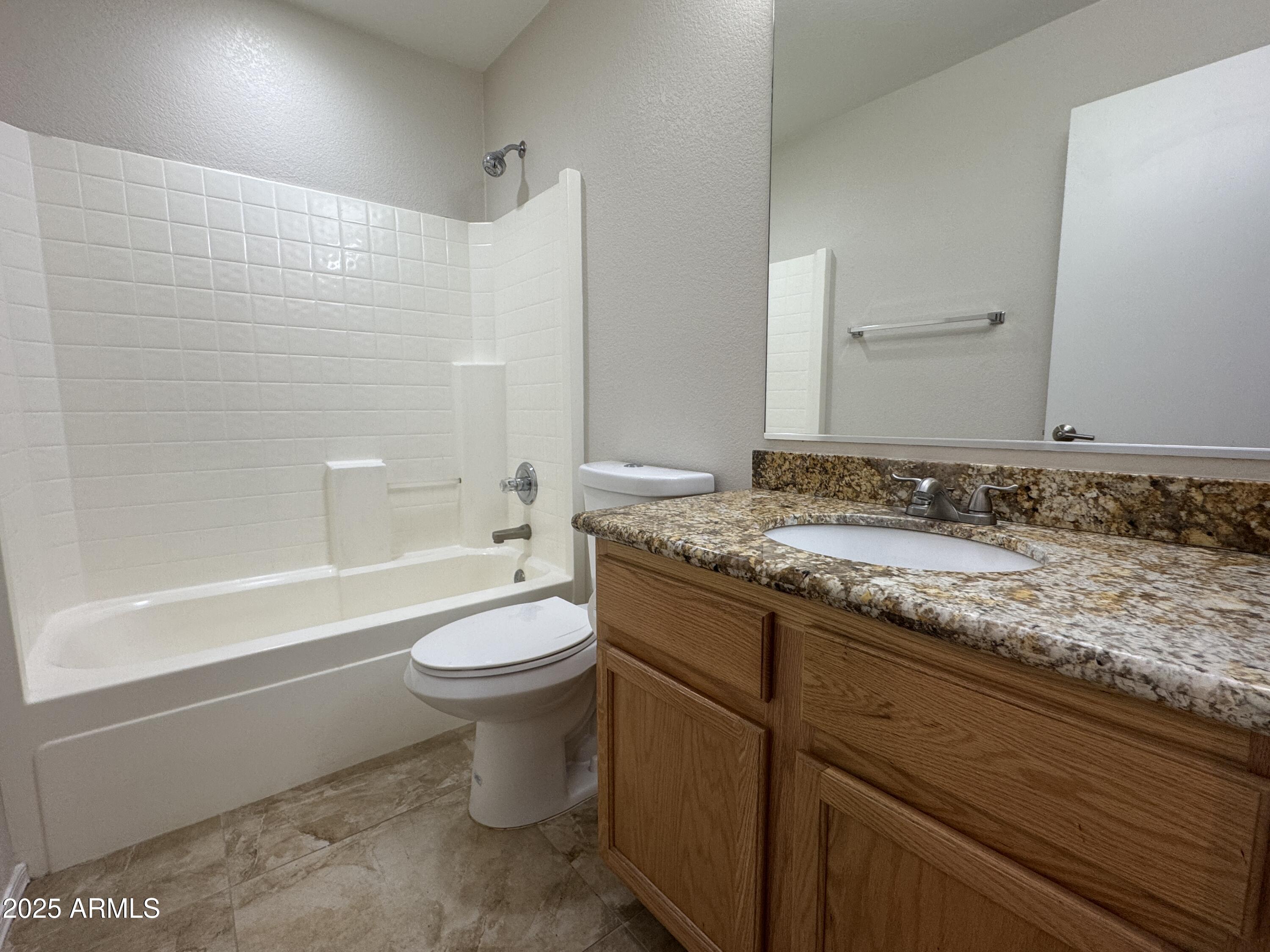 2462 E Gleneagle Drive Property Photo 12