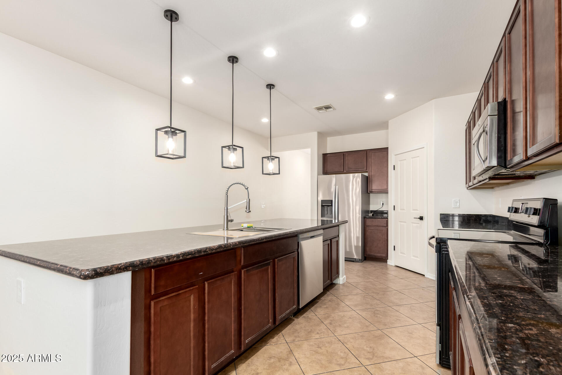 40800 W Rio Grande Drive Property Photo 14