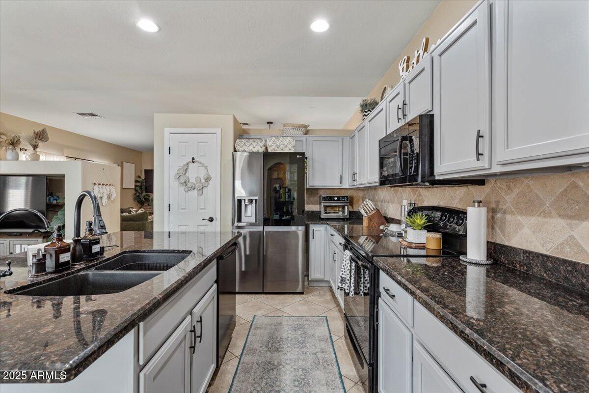 4617 W Cottontail Road Property Photo 17